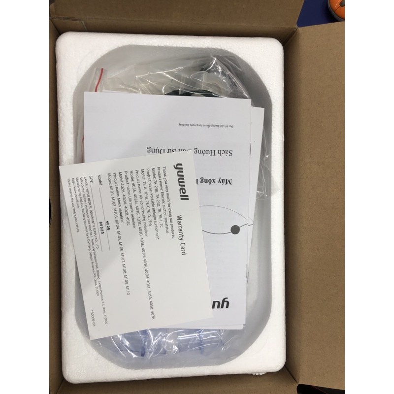 Máy Xông Khí Dung Mũi Họng Yuwell 402B