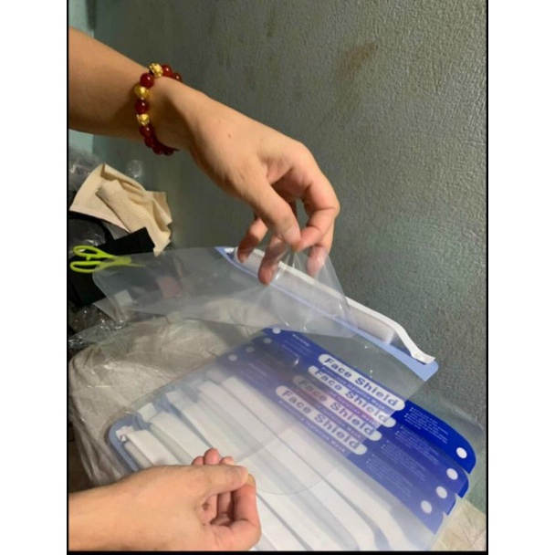 Tấm Chắn Giọt Bắn FACE SHIELD (Thun Xốp)