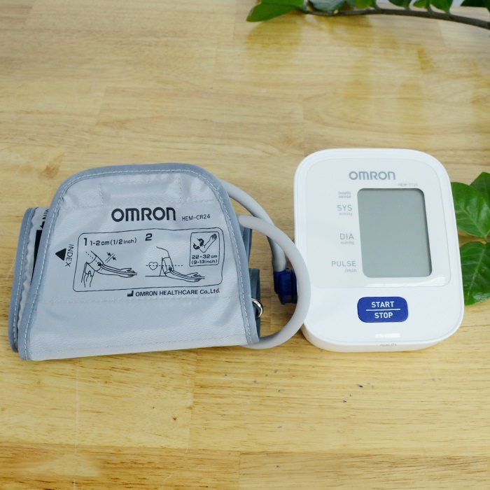 Máy Đo Huyết Áp Bắp Tay Omron HEM-7120