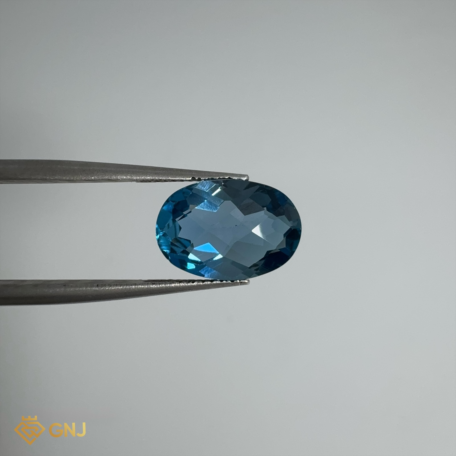 Đá Topaz Xanh Tự Nhiên Xanh Dương 5ct — mặt trước, đá quý tự nhiên có kiểm định GNJ