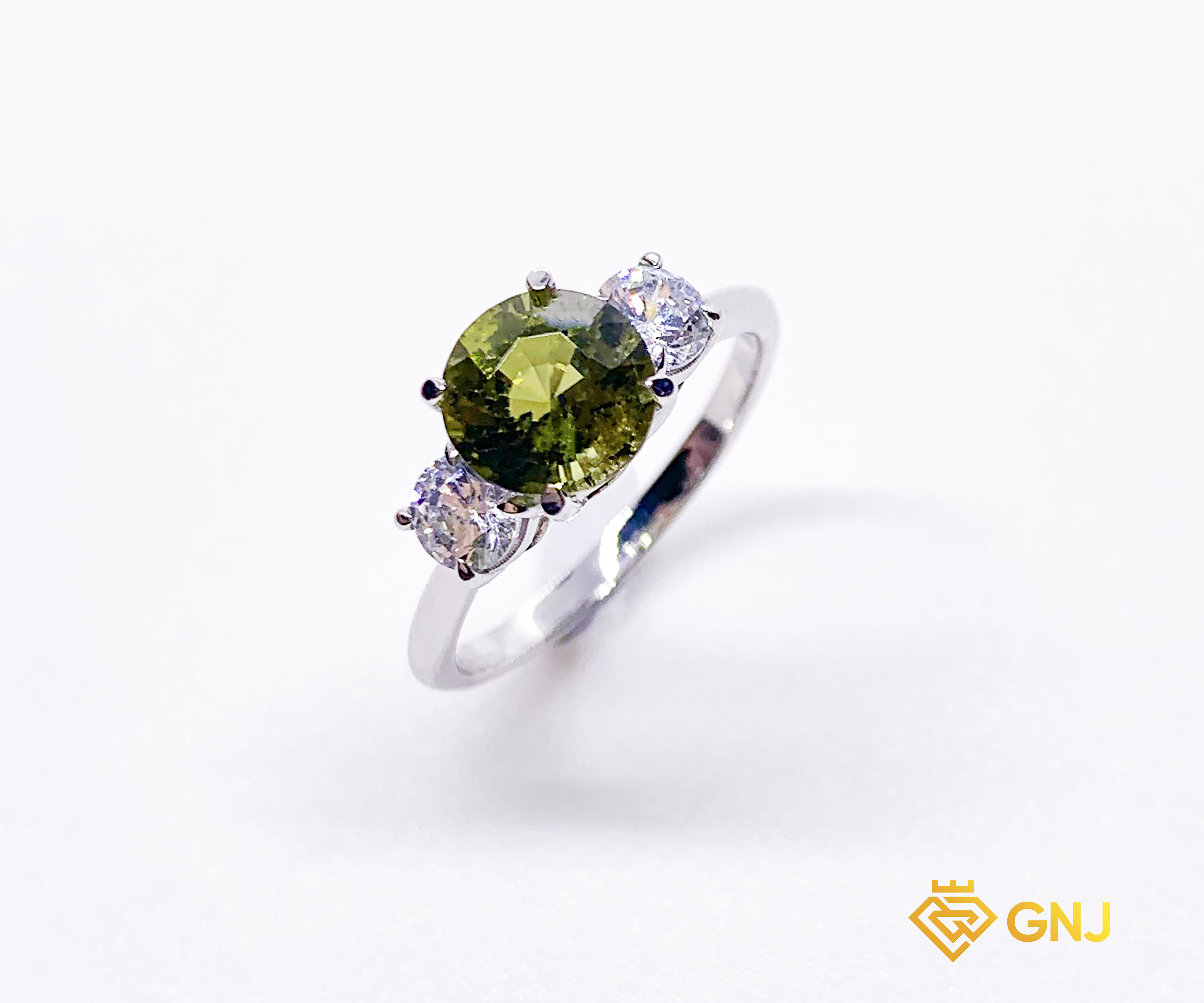 Nhẫn đá Tourmaline xanh thiên nhiên