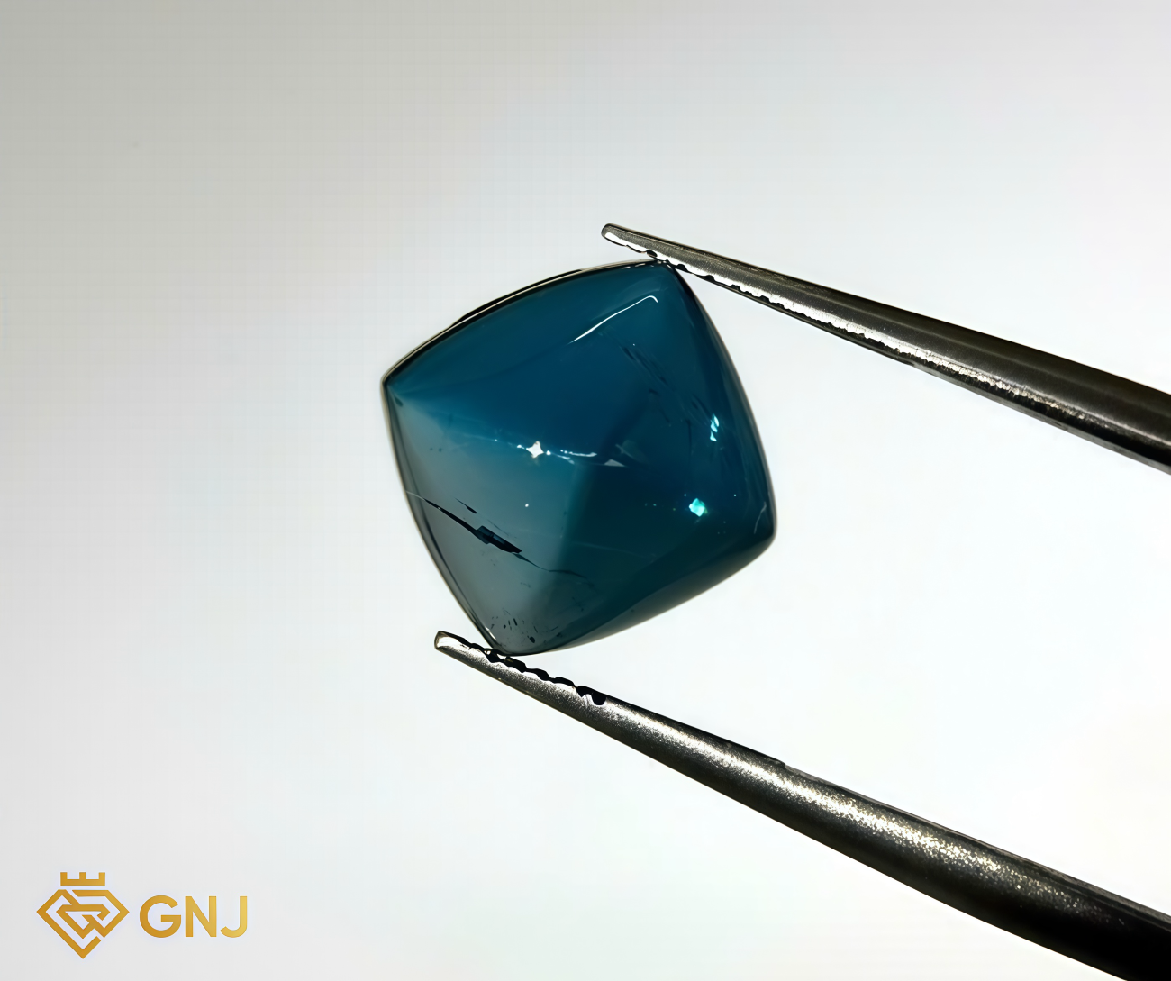 Đá Topaz Xanh Tự Nhiên 6.65ct — mặt bên
