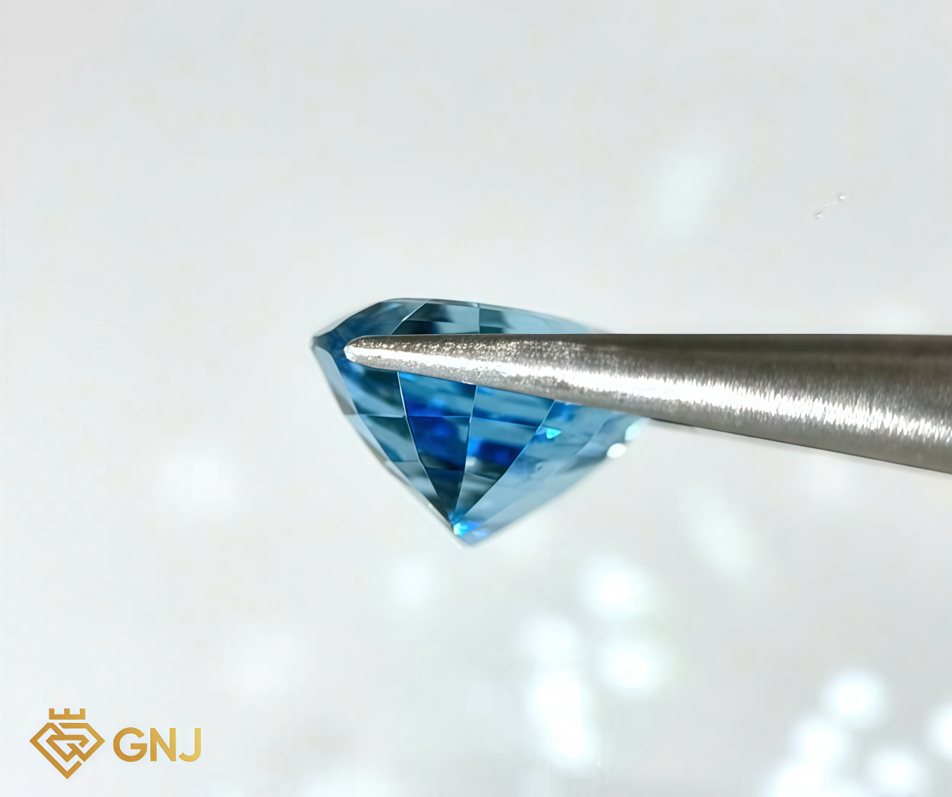 Đá Topaz Xanh Tự Nhiên 7.2ct — chi tiết đá