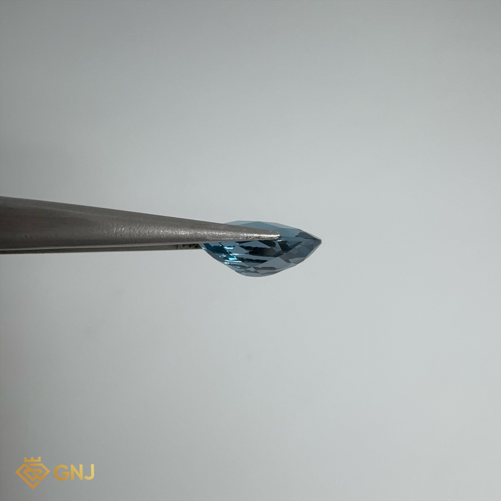 Đá Topaz Xanh Tự Nhiên Xanh Dương 5ct — chi tiết đá