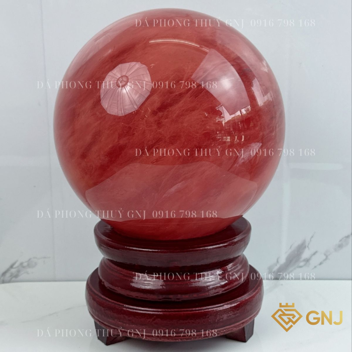 Quả bi cầu núi lửa, quả bi cầu thủy tinh đỏ