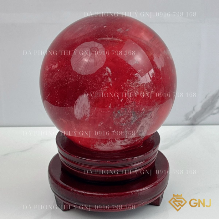 Quả bi cầu núi lửa, quả bi cầu thủy tinh đỏ