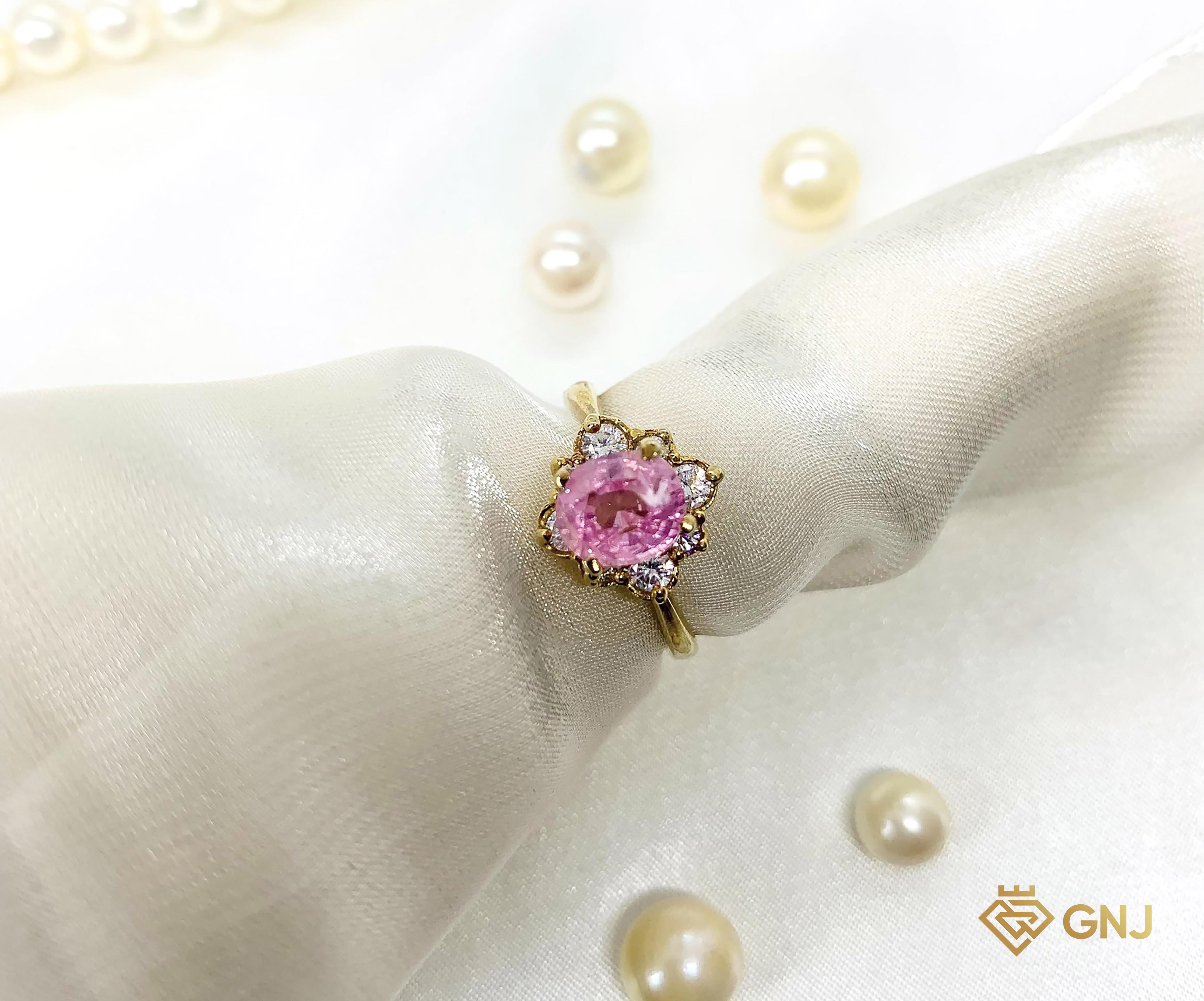 Nhẫn Spinel Hồng Phấn Thiên Nhiên Khung Bạc 925 Xi Vàng 14K — mặt bên