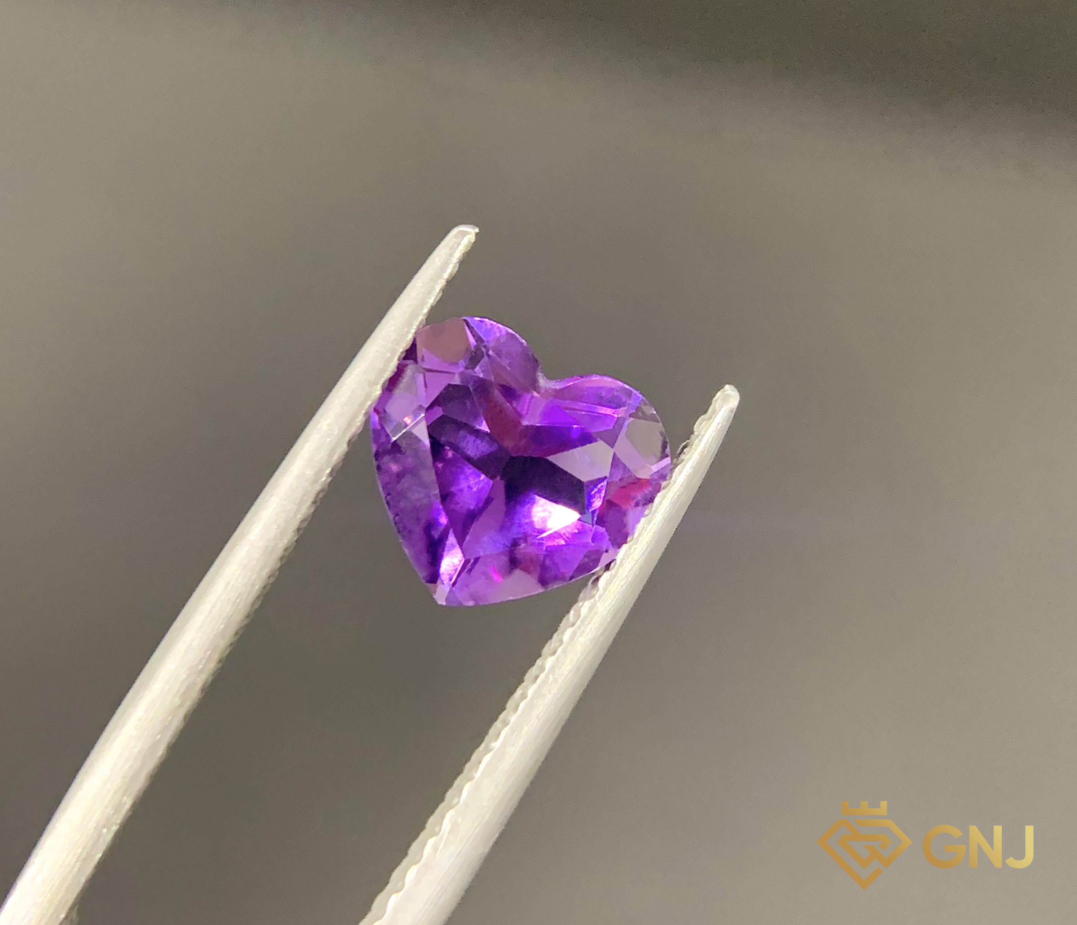 Amethyst Tự Nhiên Tím 1.3ct - Facet — mặt trước, đá quý tự nhiên có kiểm định GNJ