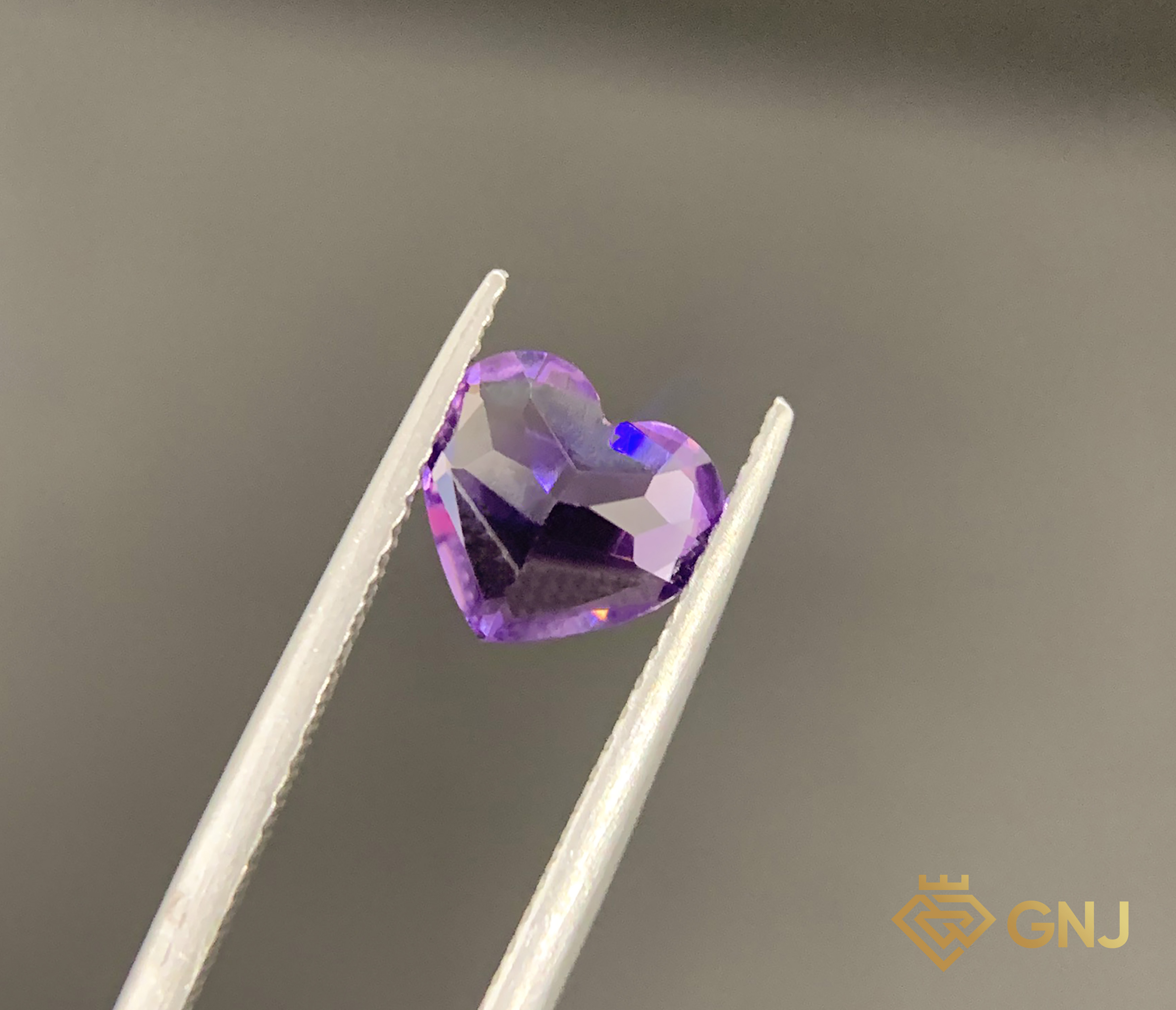 Amethyst Tự Nhiên Tím 1.3ct - Facet — chi tiết đá