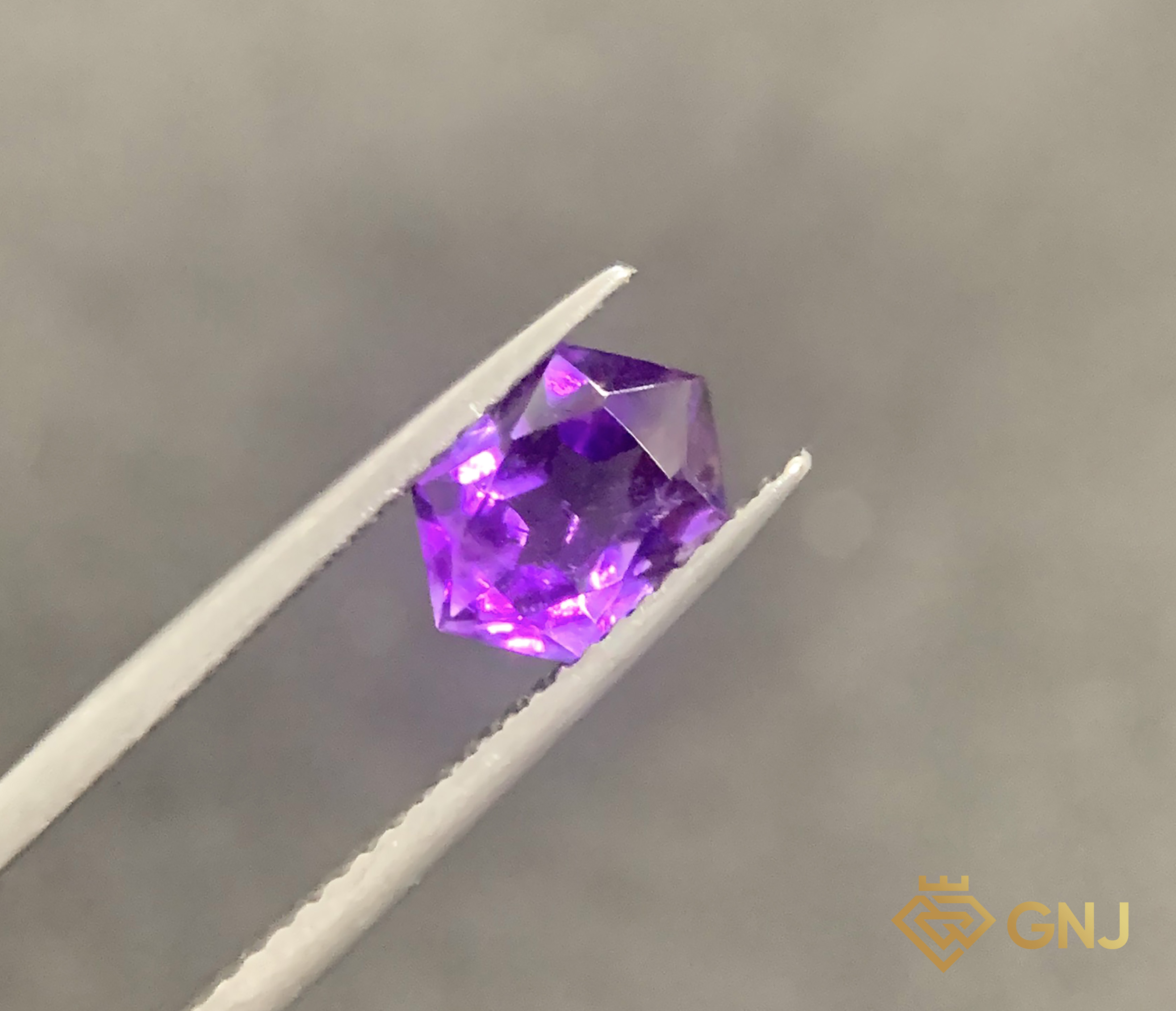 Amethyst Tự Nhiên Tím 1.3ct - Facet — mặt trước, đá quý tự nhiên có kiểm định GNJ