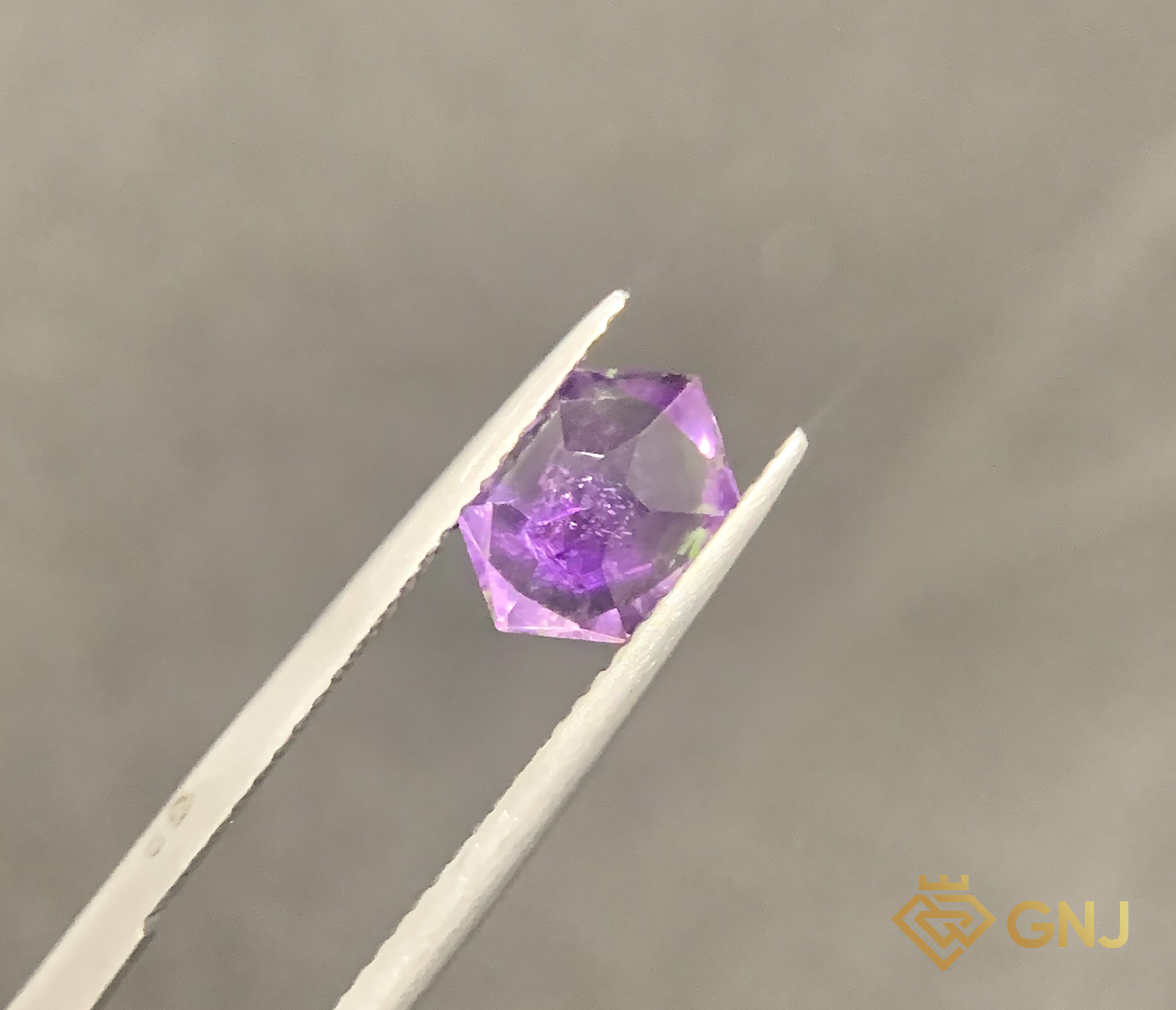 Amethyst Tự Nhiên Tím 1.3ct - Facet — chi tiết đá