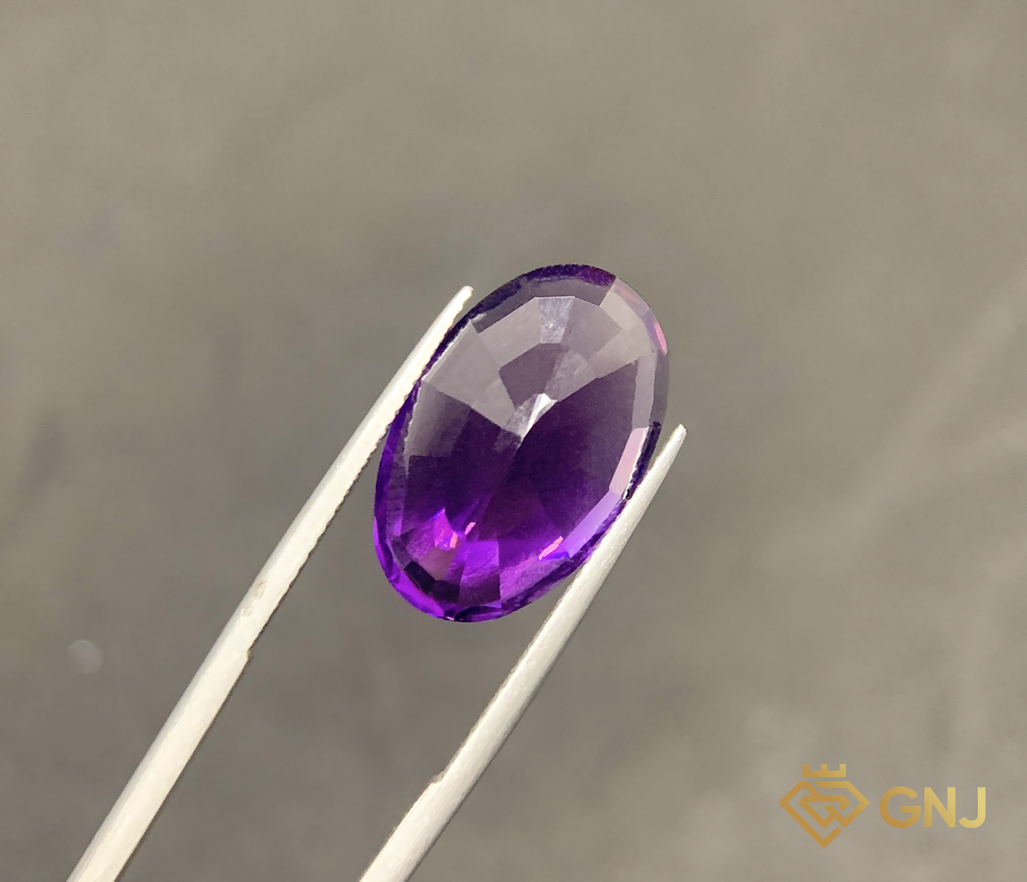 Đá Amethyst Tự Nhiên 13.3ct — Facet — chi tiết đá
