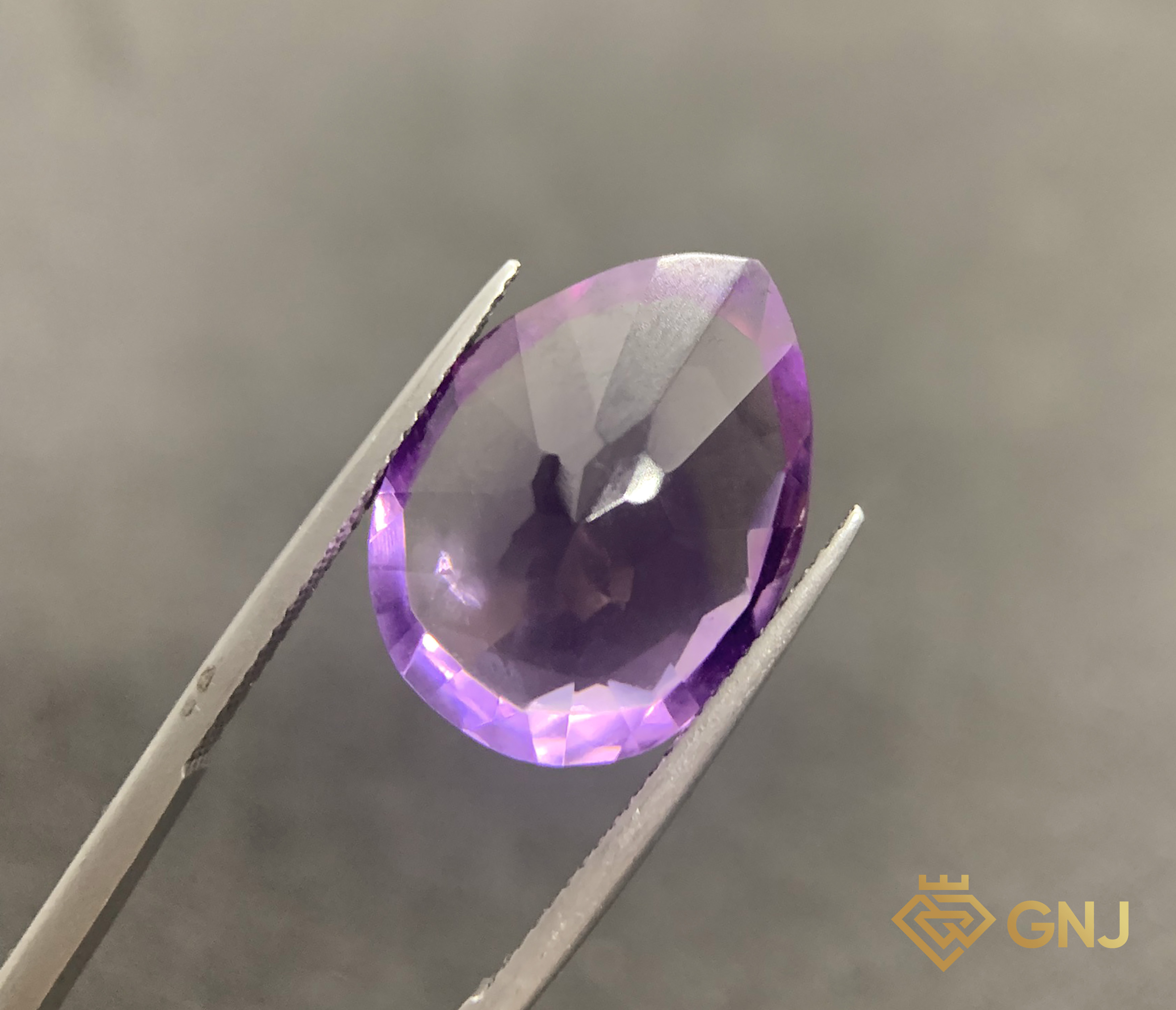 Đá Amethyst Tự Nhiên 13.4ct — Facet — chi tiết đá