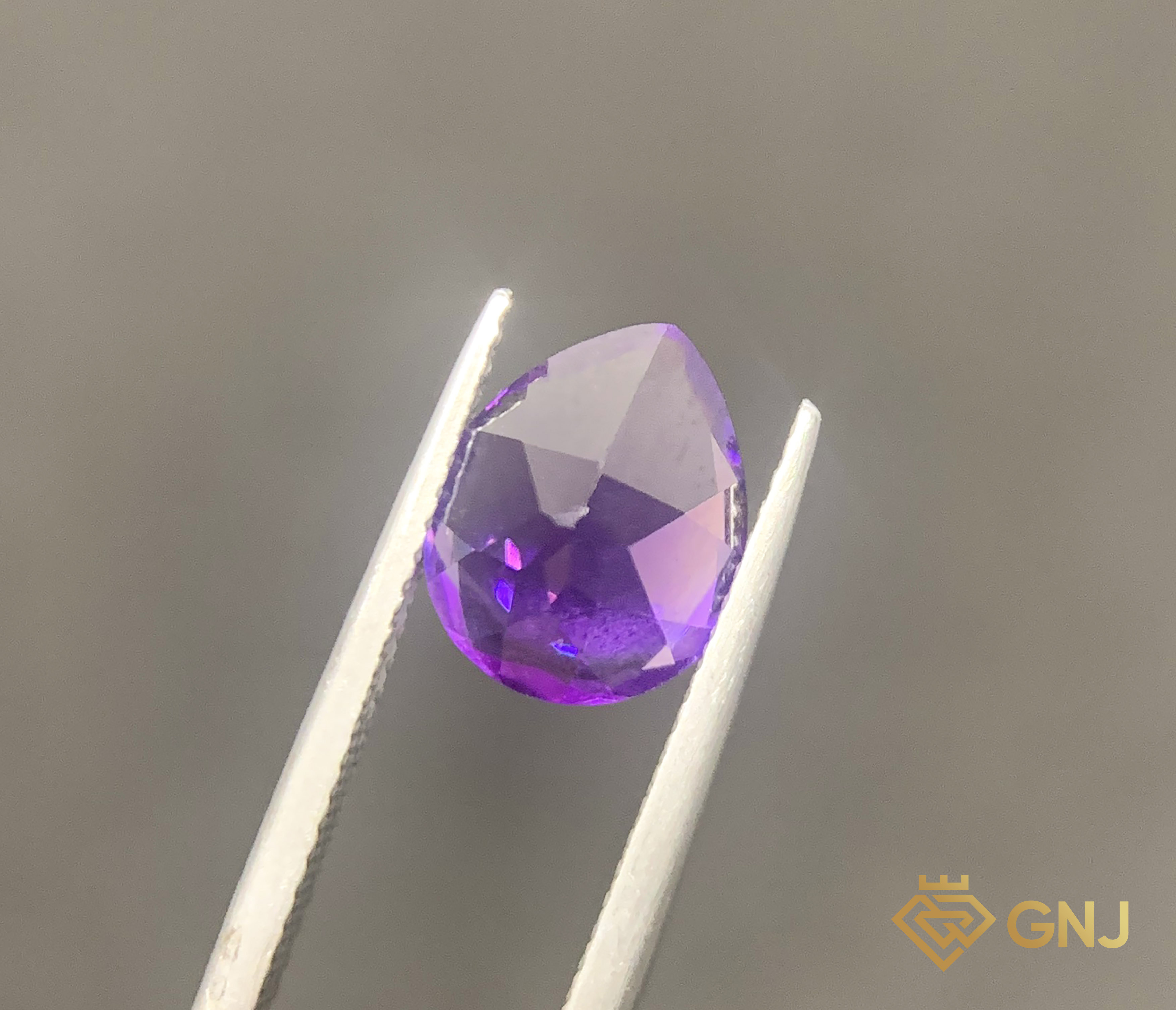 Amethyst Tự Nhiên Tím 2.6ct - Facet — chi tiết đá
