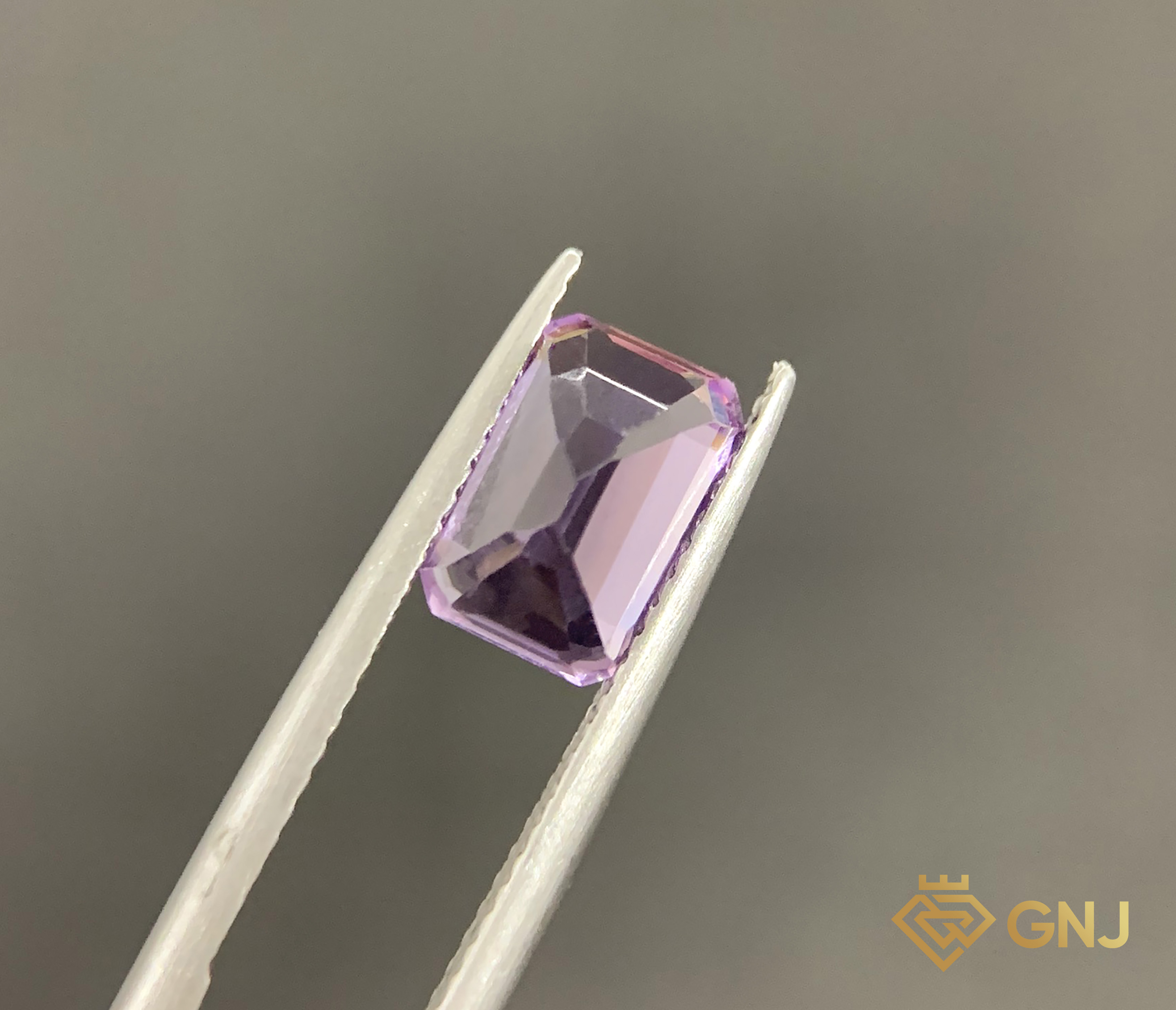 Amethyst Tự Nhiên Tím Nhạt 2.6ct - Facet — chi tiết đá