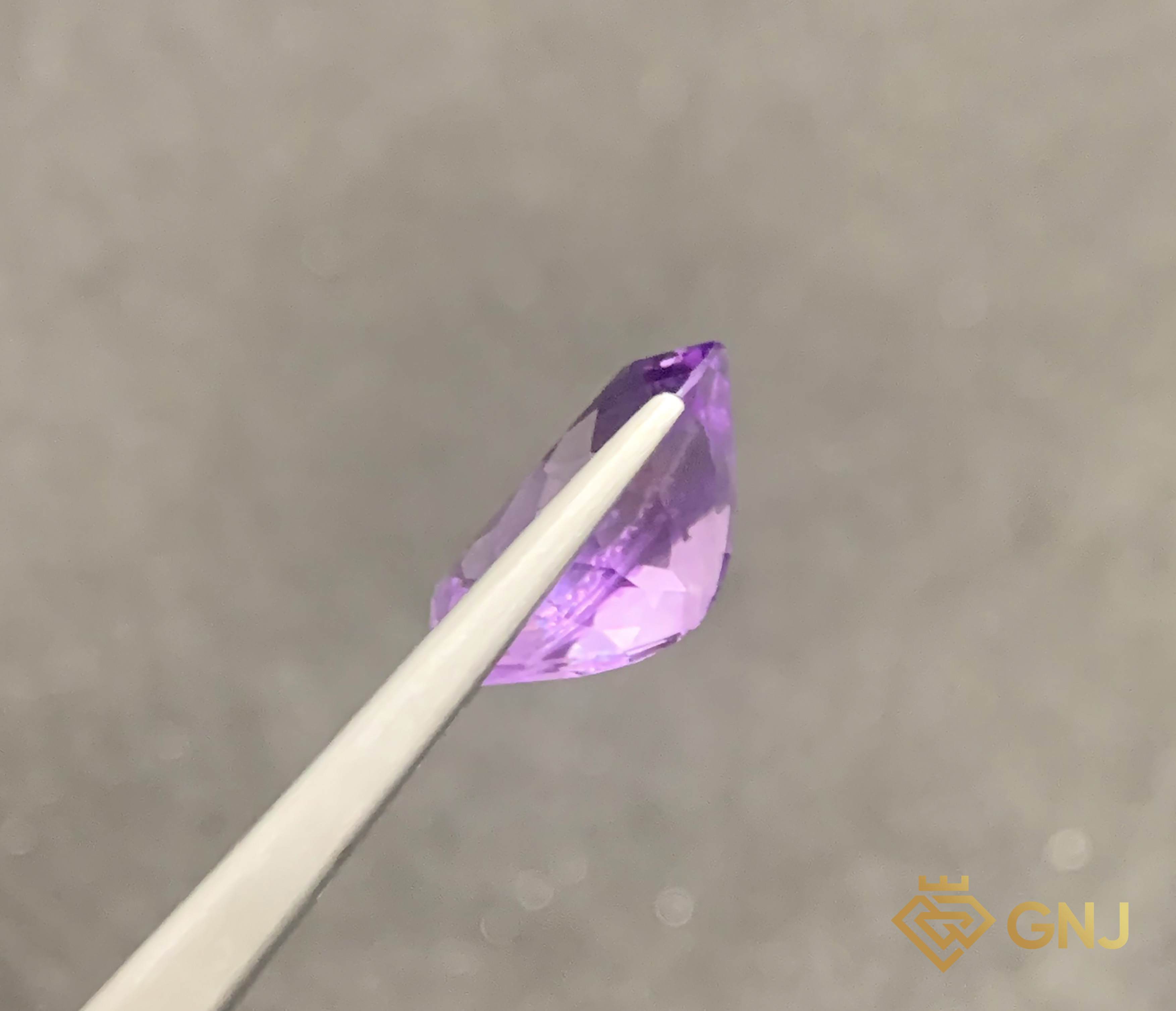 Đá Amethyst Tự Nhiên 5.4ct — Facet — chi tiết đá
