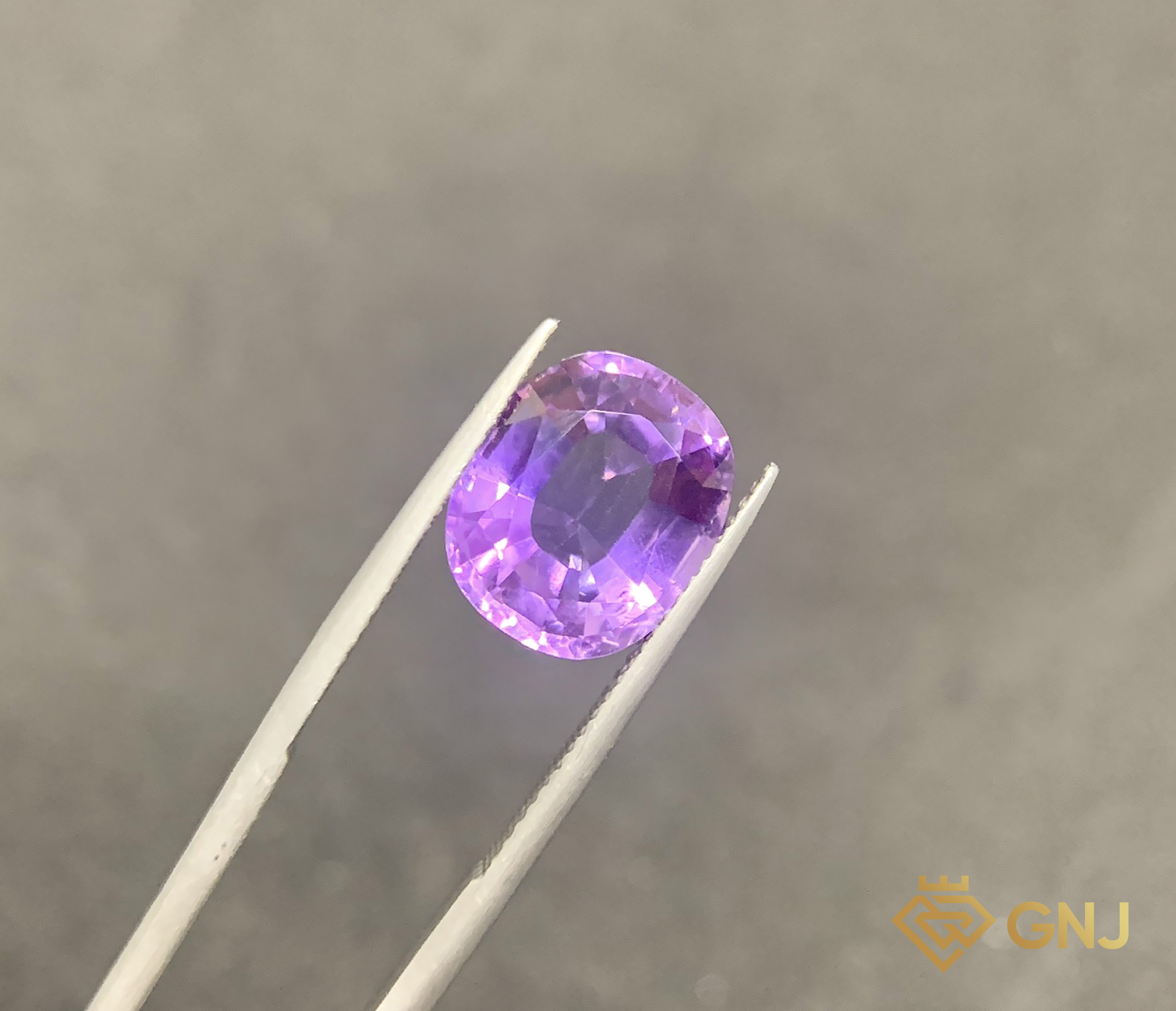 Amethyst Tự Nhiên Tím Nhạt 6.2ct - Facet — mặt trước, đá quý tự nhiên có kiểm định GNJ