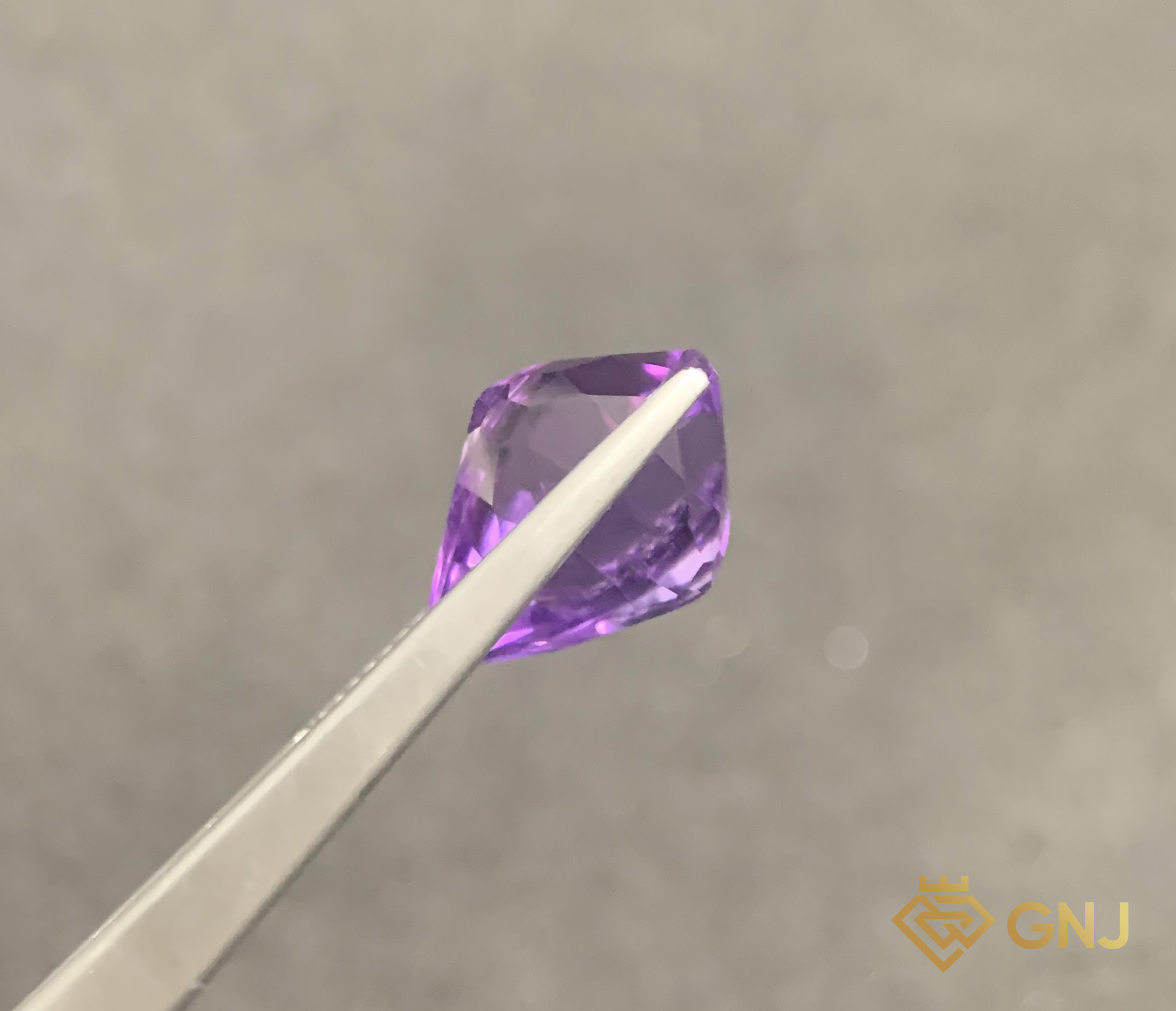Đá Amethyst Tự Nhiên 9.5ct — Facet — chi tiết đá