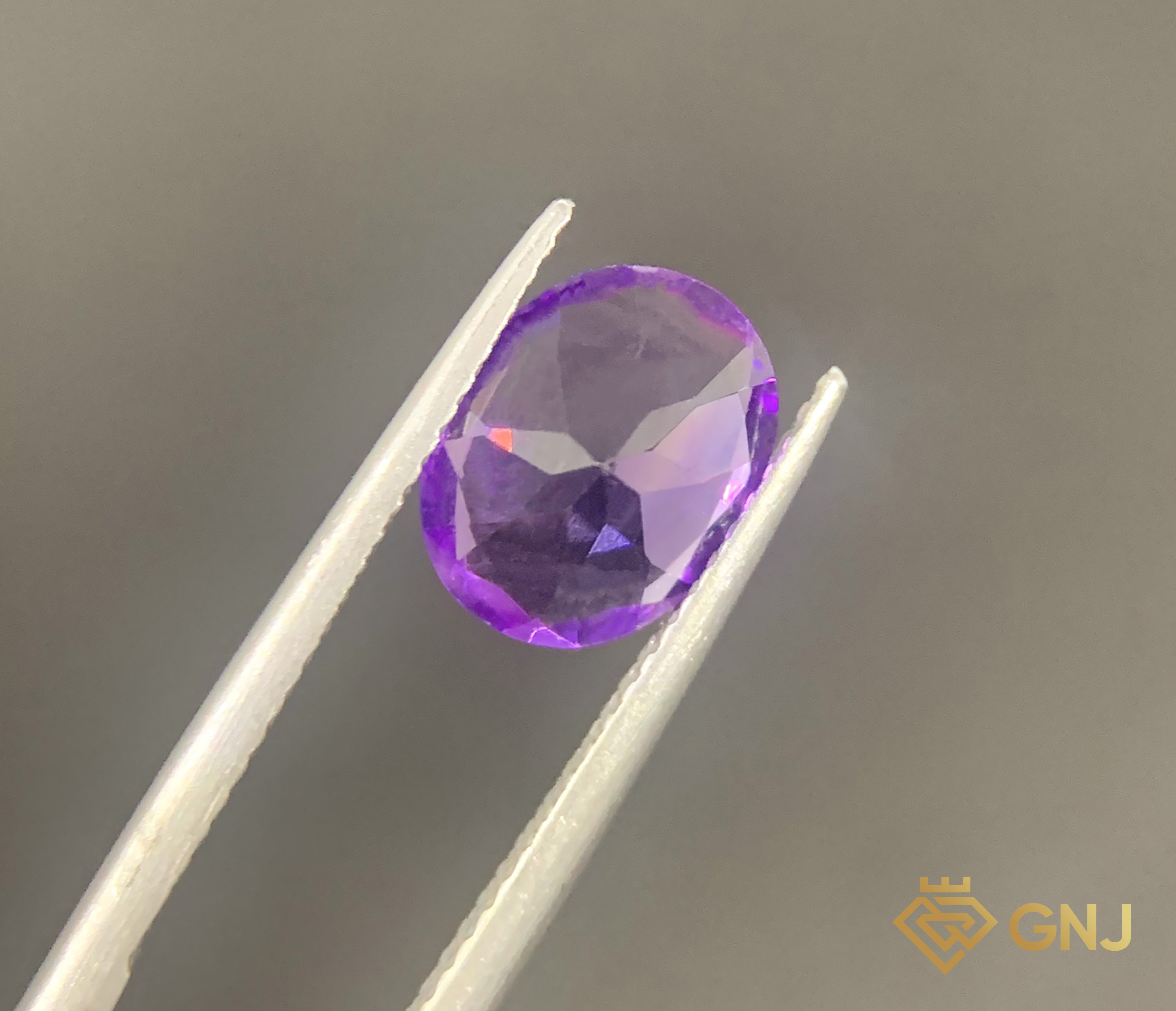 Đá Amethyst Tự Nhiên 9.6ct — Facet — mặt bên