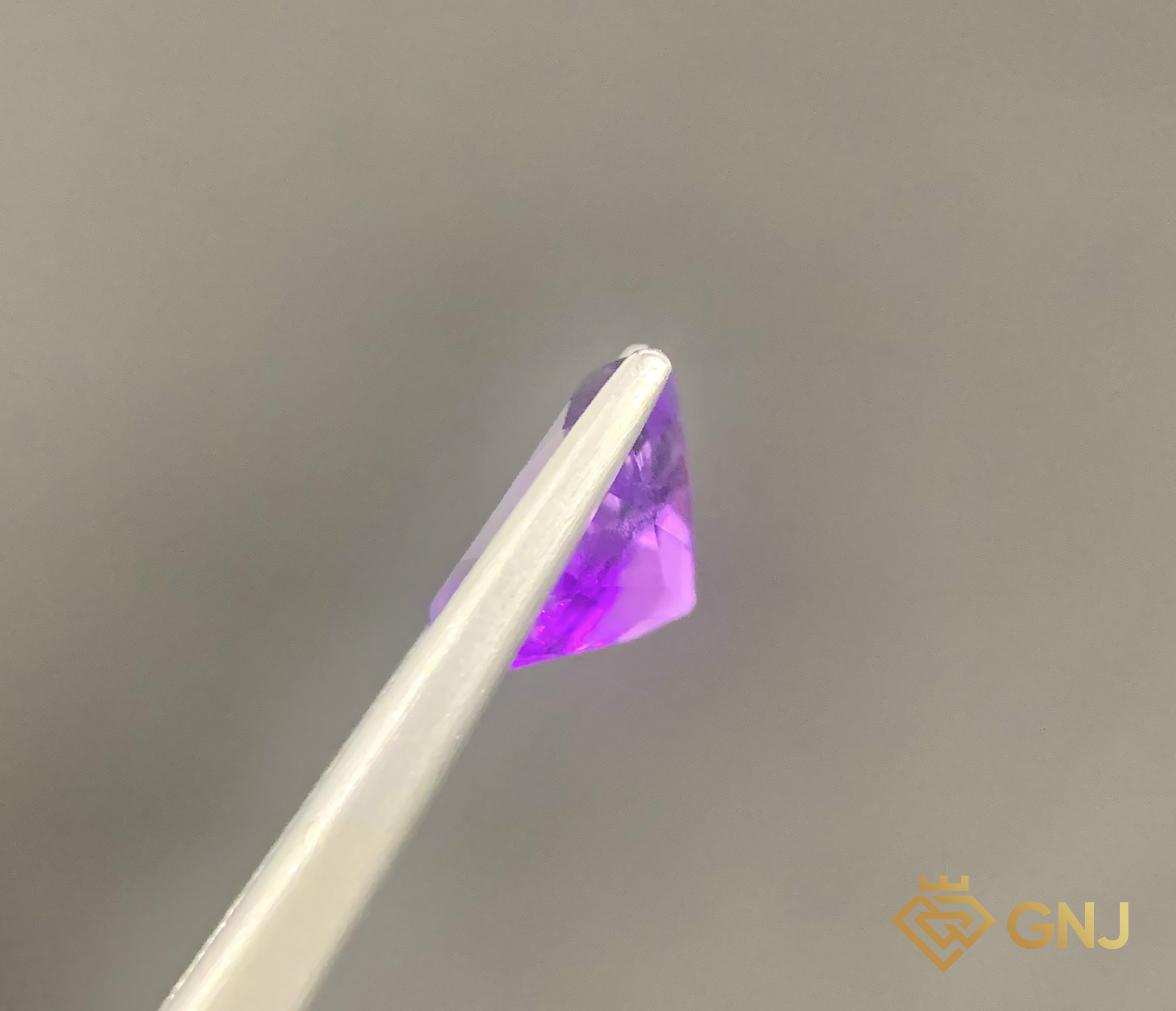 Đá Amethyst Tự Nhiên 9.6ct — Facet — chi tiết đá