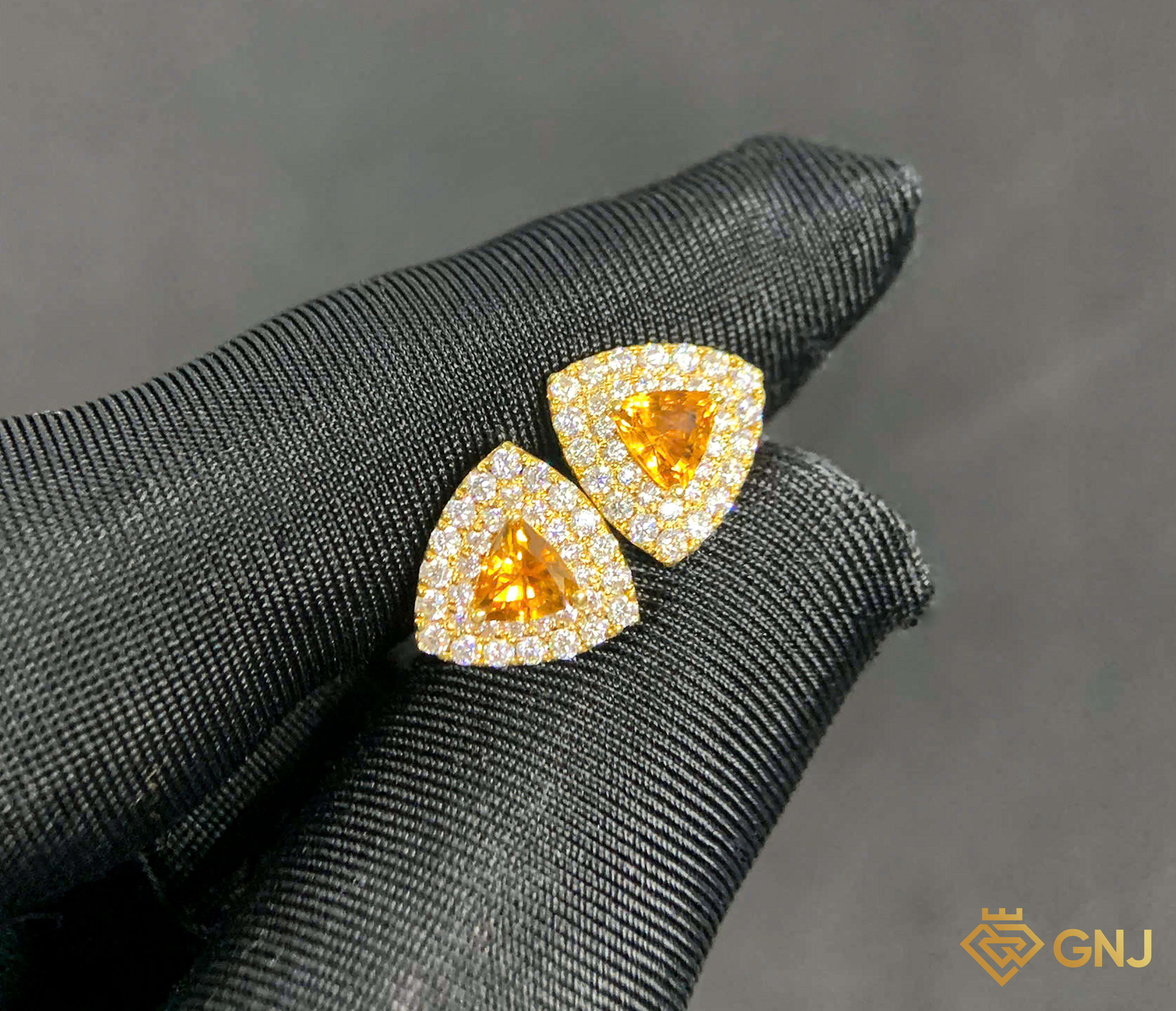 Hoa tai nữ đính đá Sapphire vàng tự nhiên