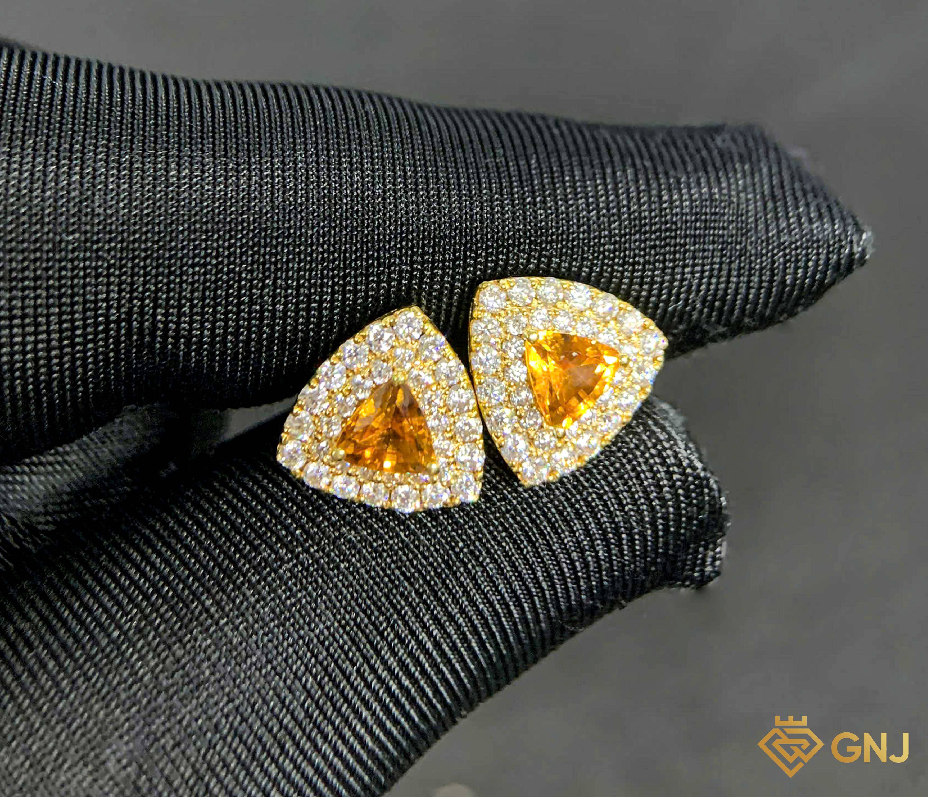 Hoa tai nữ đính đá Sapphire vàng tự nhiên