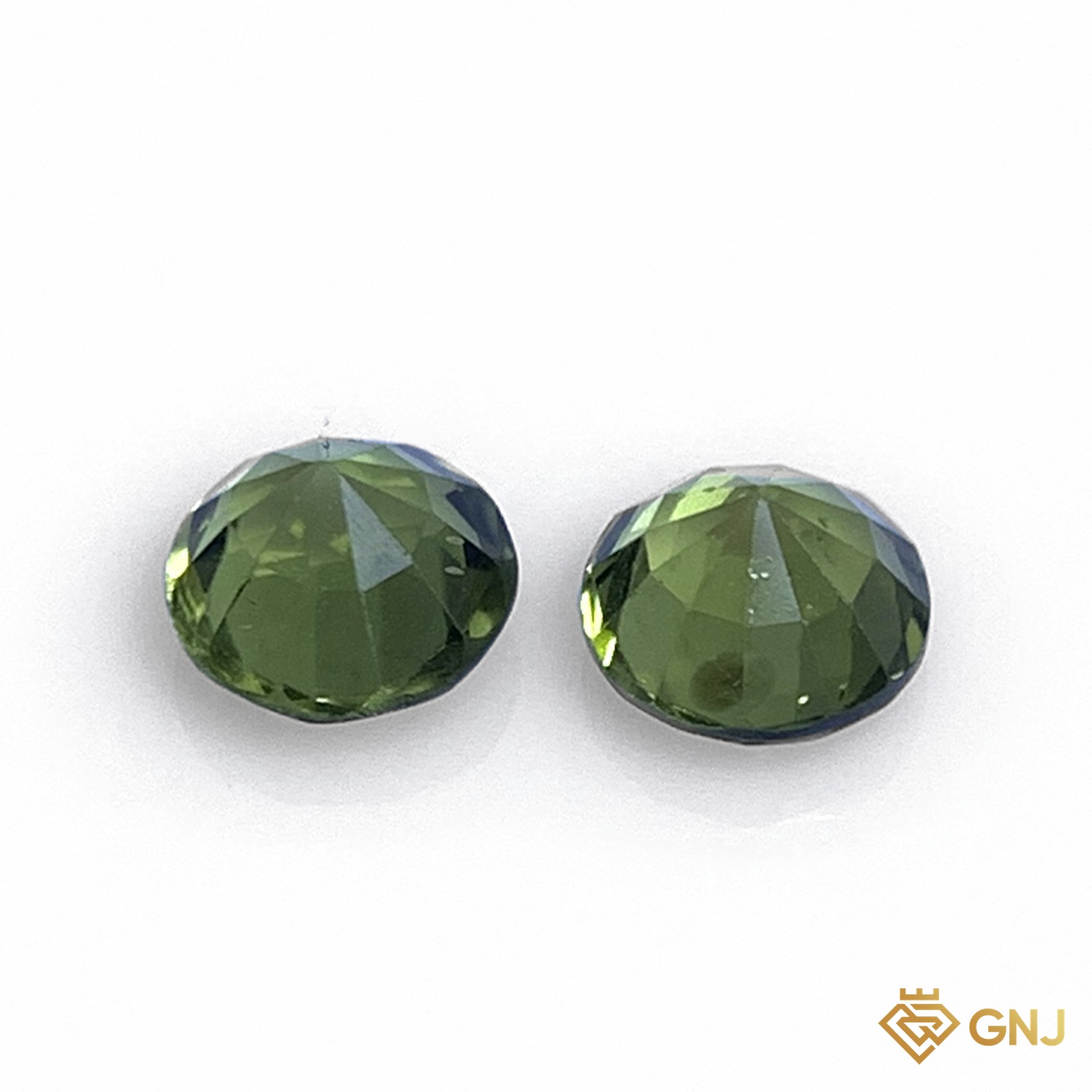 Cặp đá peridot tự nhiên 1,64ct (2 viên) - mặt sau