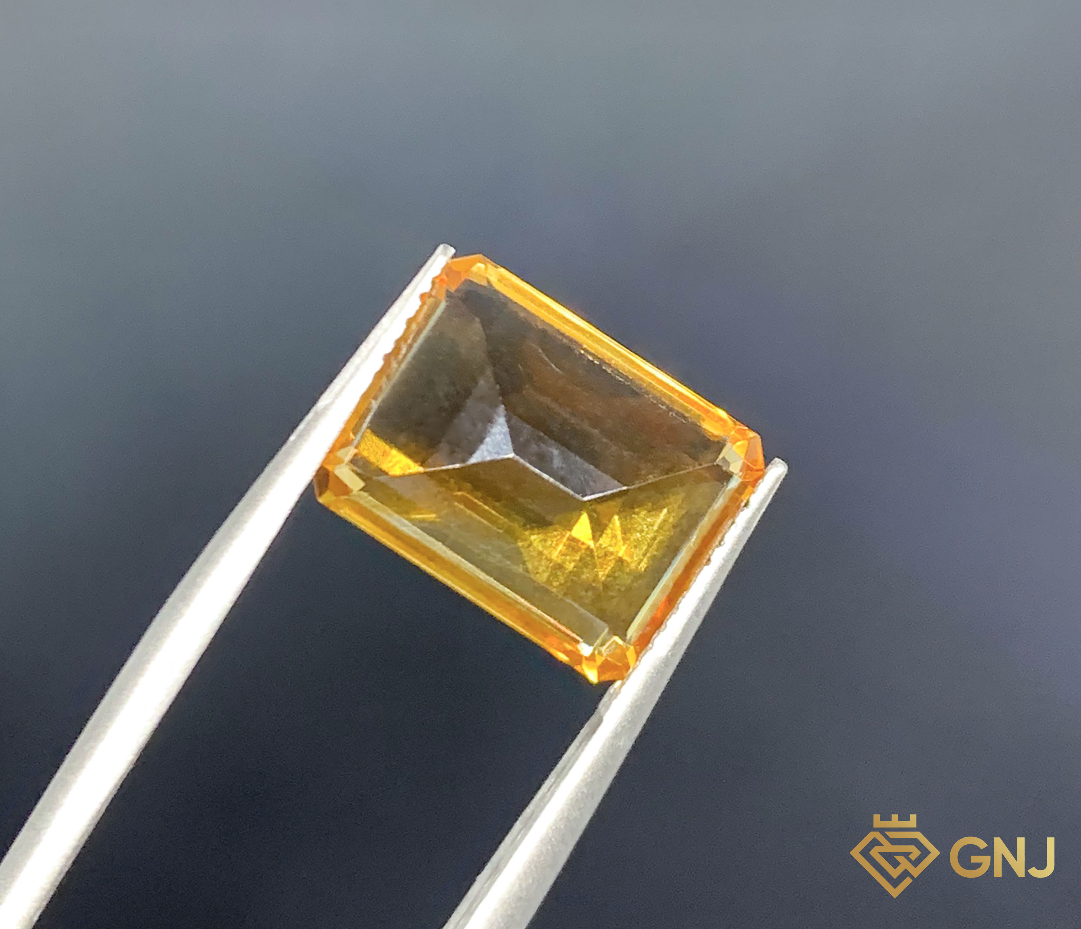 Citrine Tự Nhiên Vàng 5.6ct - Facet — chi tiết đá