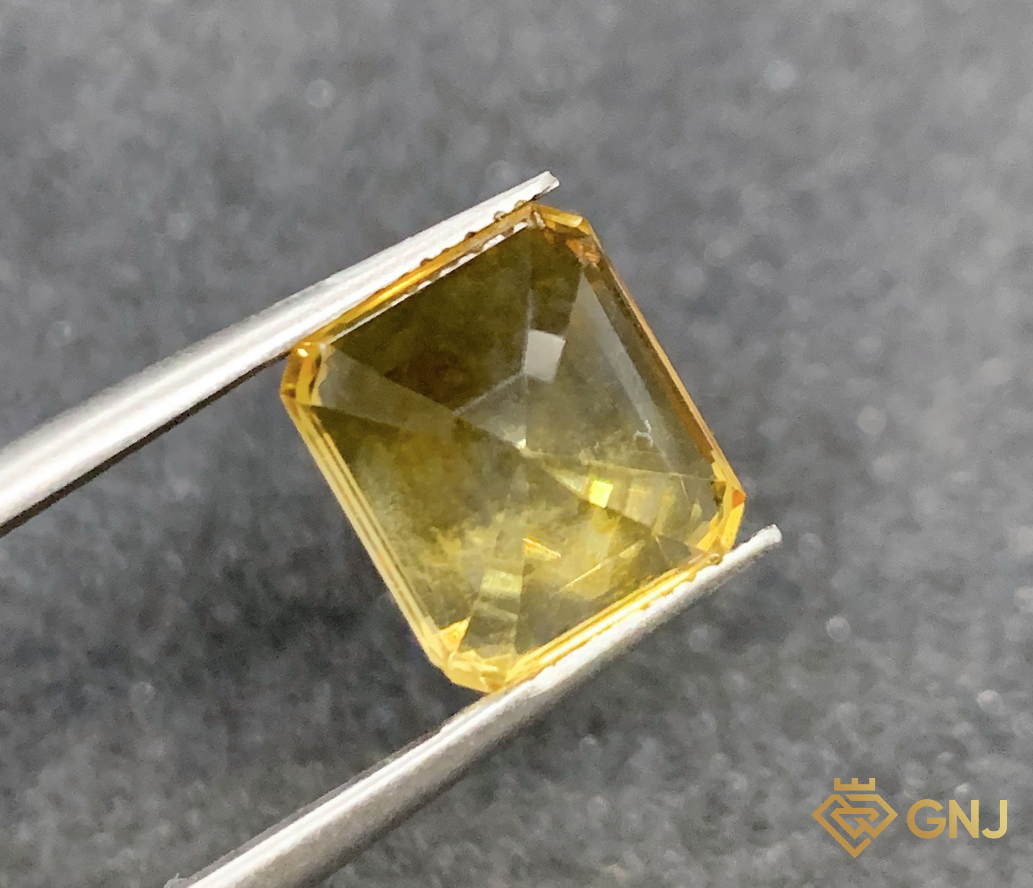 Citrine Tự Nhiên Vàng 6ct - Facet — chi tiết đá