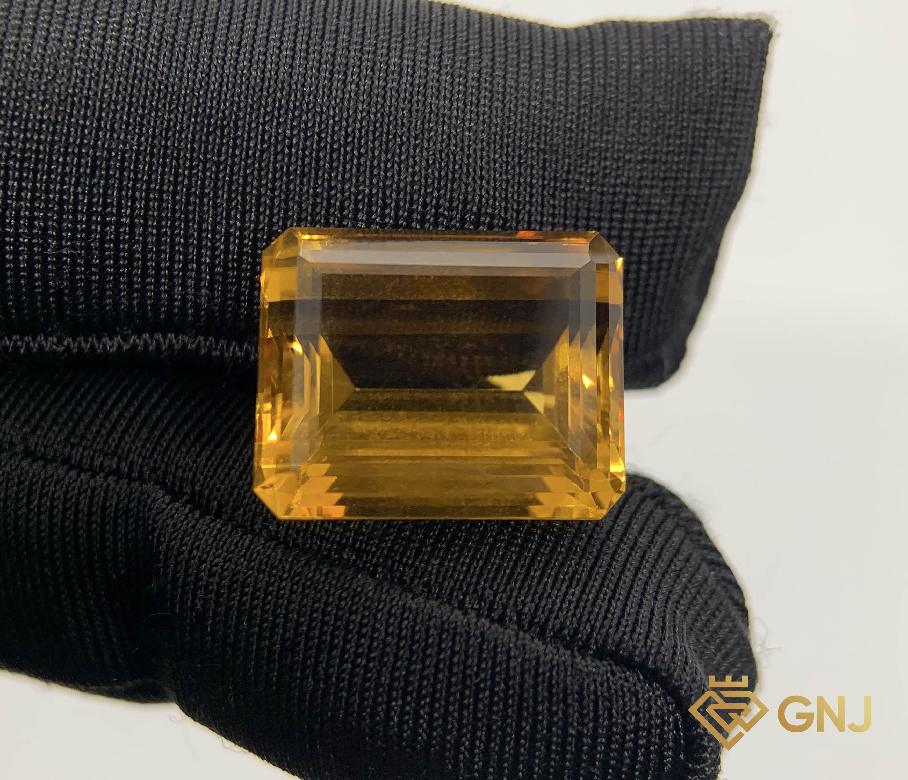 Đá Citrine Tự Nhiên Lục Yên 15.0ct — Facet — mặt trước, đá quý tự nhiên có kiểm định GNJ