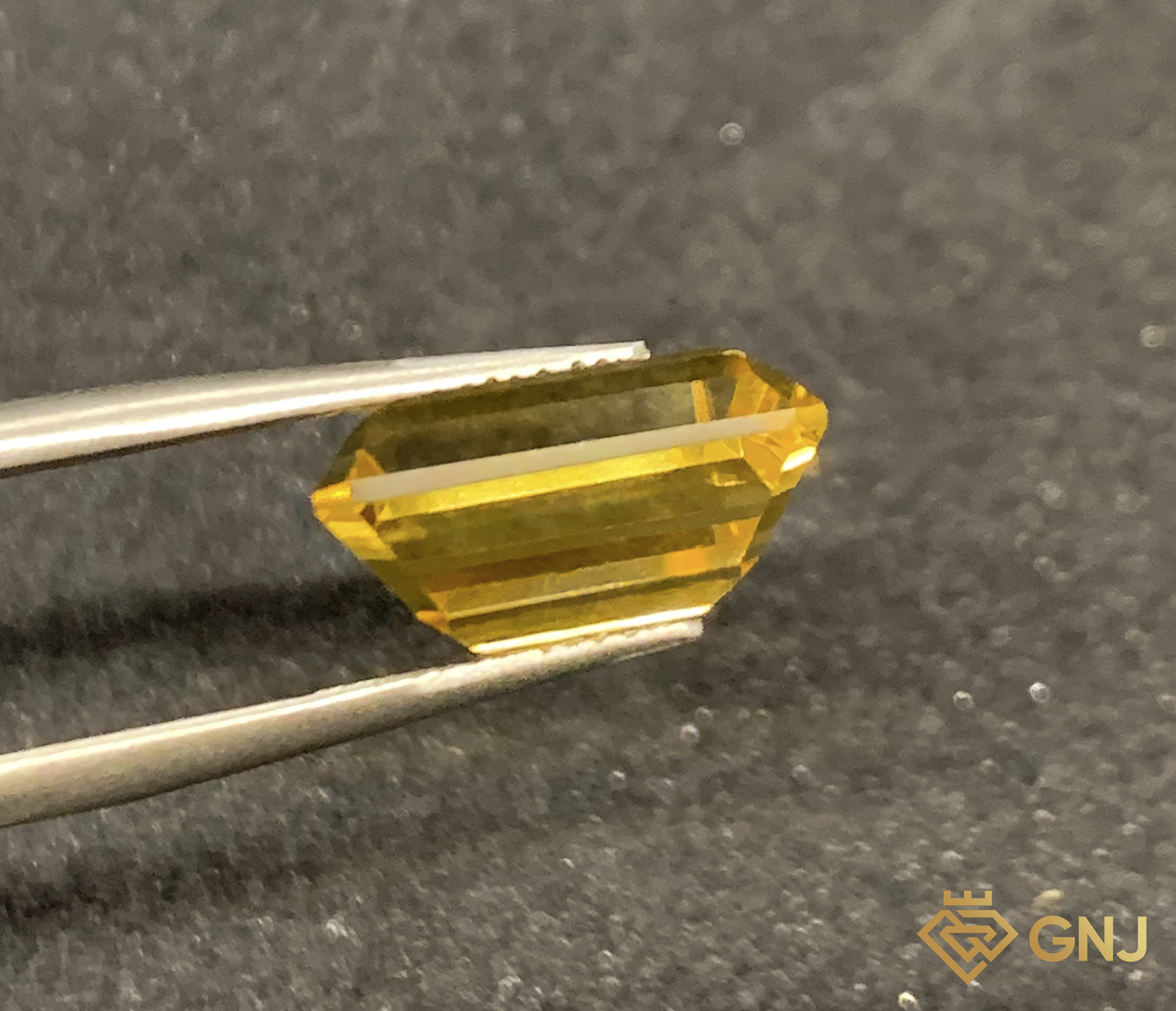 Đá Citrine Tự Nhiên Lục Yên 9.0ct — Facet — mặt bên