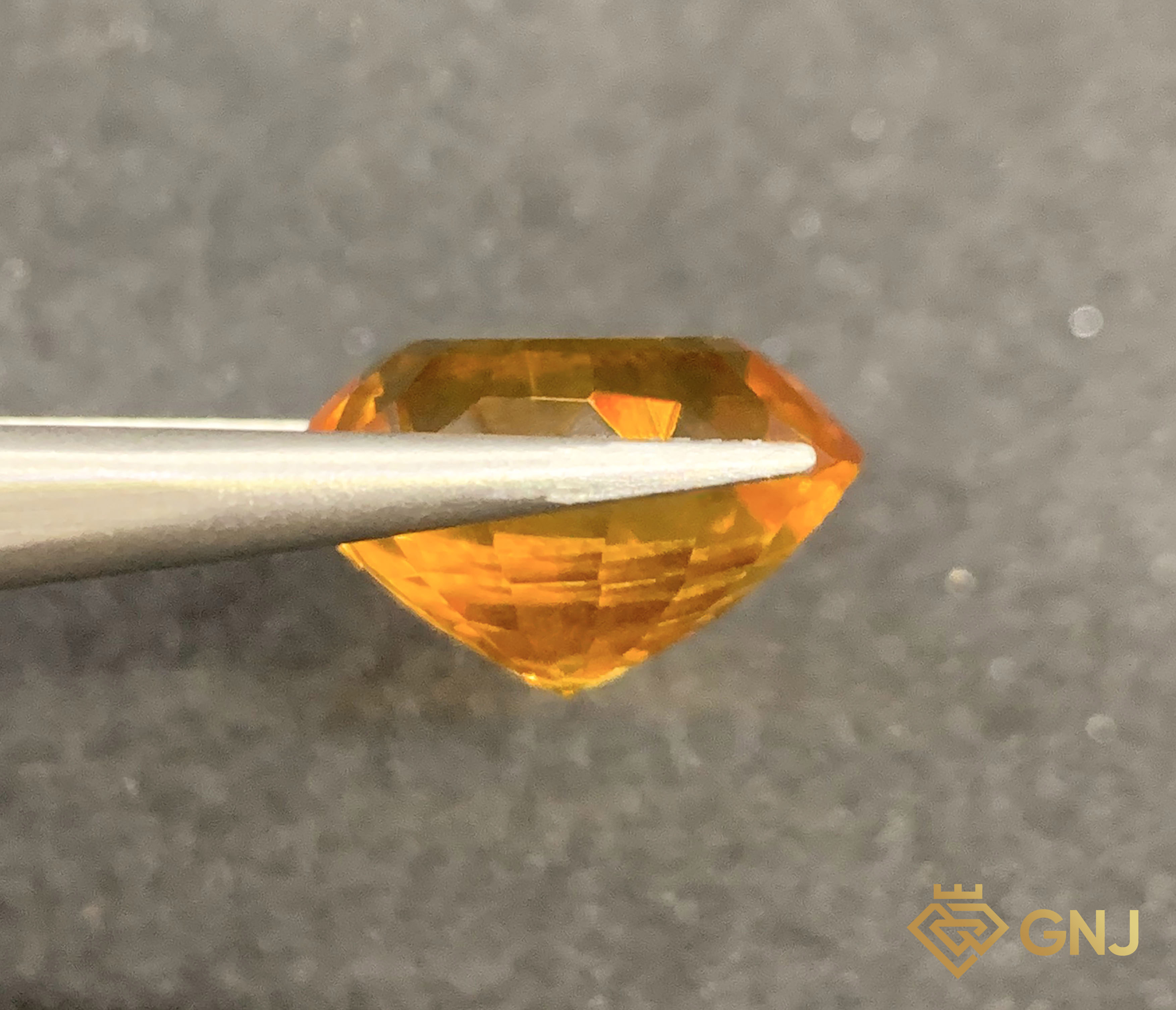 Đá Citrine Tự Nhiên Lục Yên 12ct — Facet — mặt bên