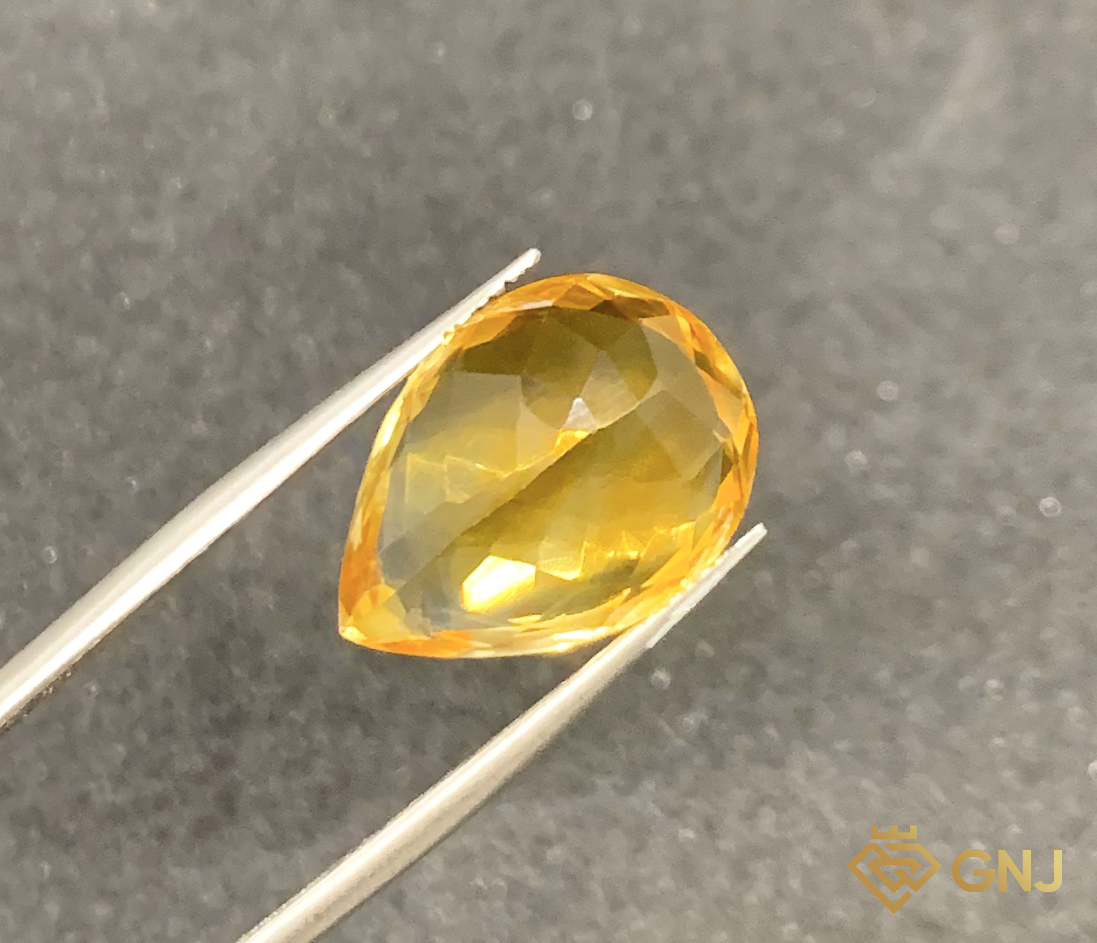 Đá Citrine Tự Nhiên Lục Yên 14ct — Facet — mặt bên