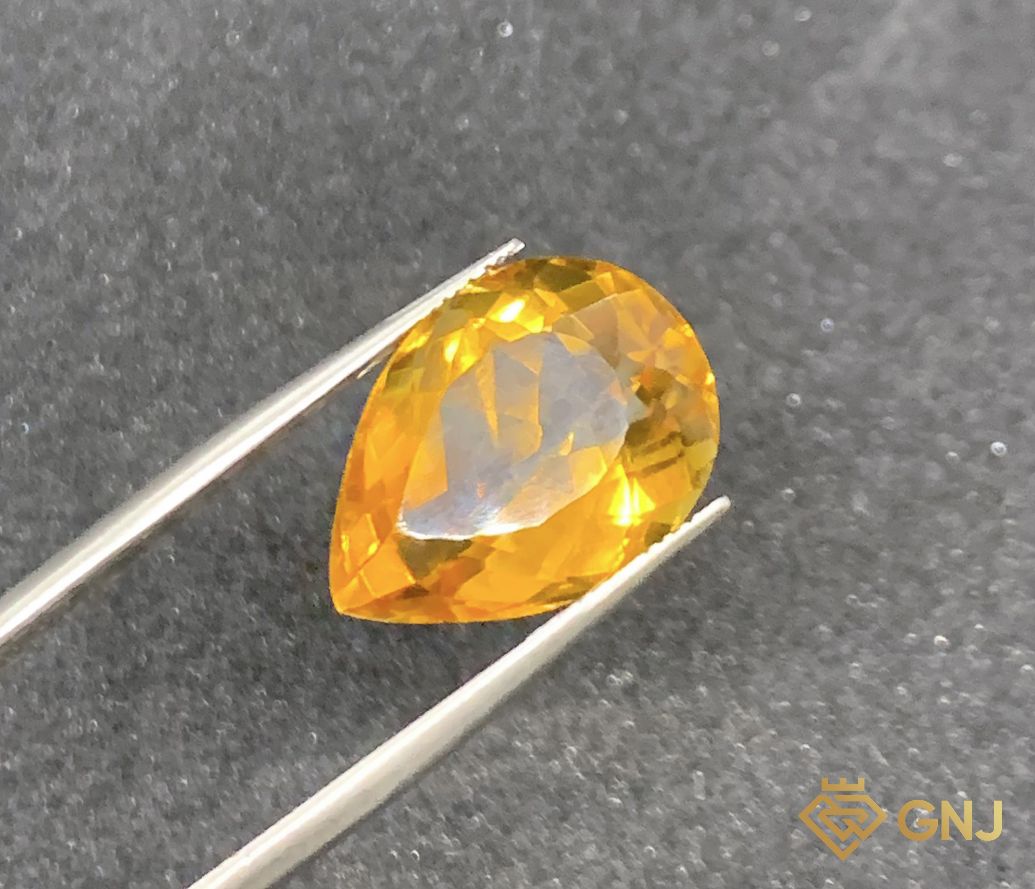 Đá Citrine Tự Nhiên Lục Yên 14ct — Facet — mặt trước, đá quý tự nhiên có kiểm định GNJ