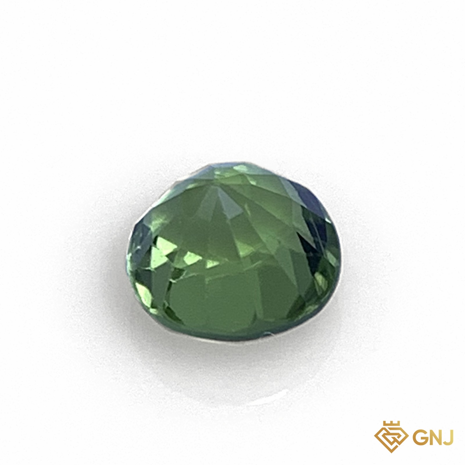 Đá peridot tự nhiên 1,06ct - mặt sau