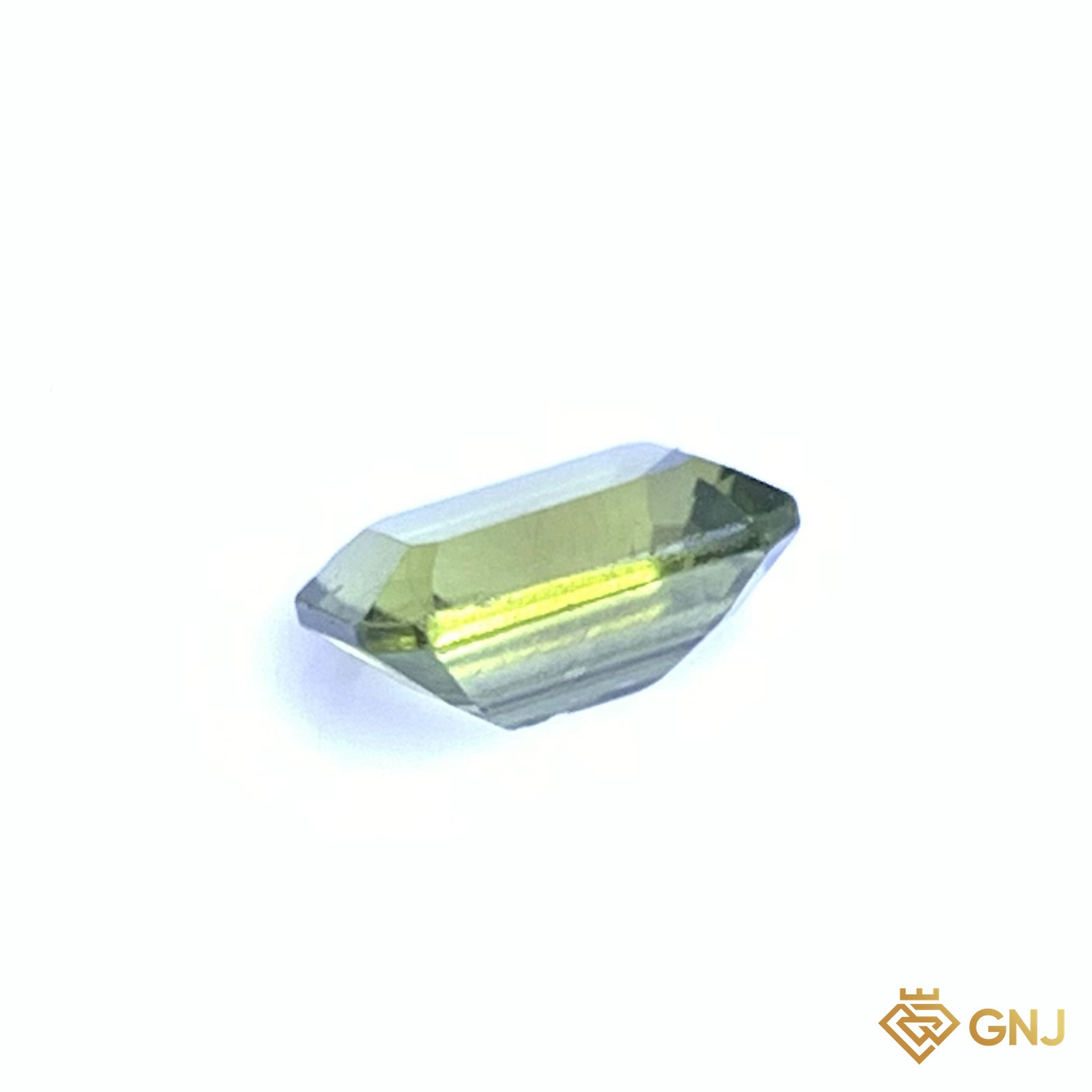 Đá peridot tự nhiên 1ct - góc nghiêng