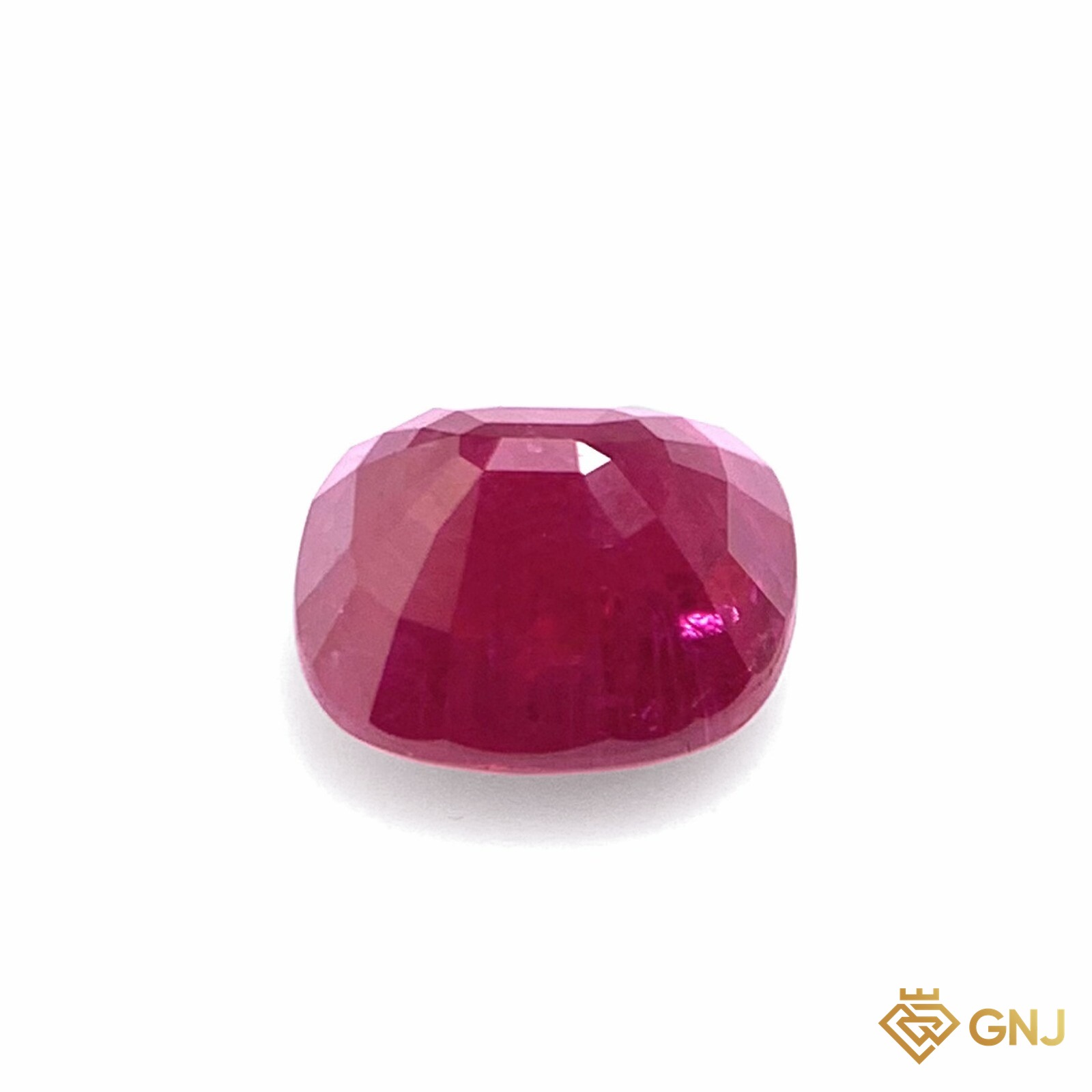 Đá ruby tự nhiên 3,23ct — ảnh chính diện trên nền trắng