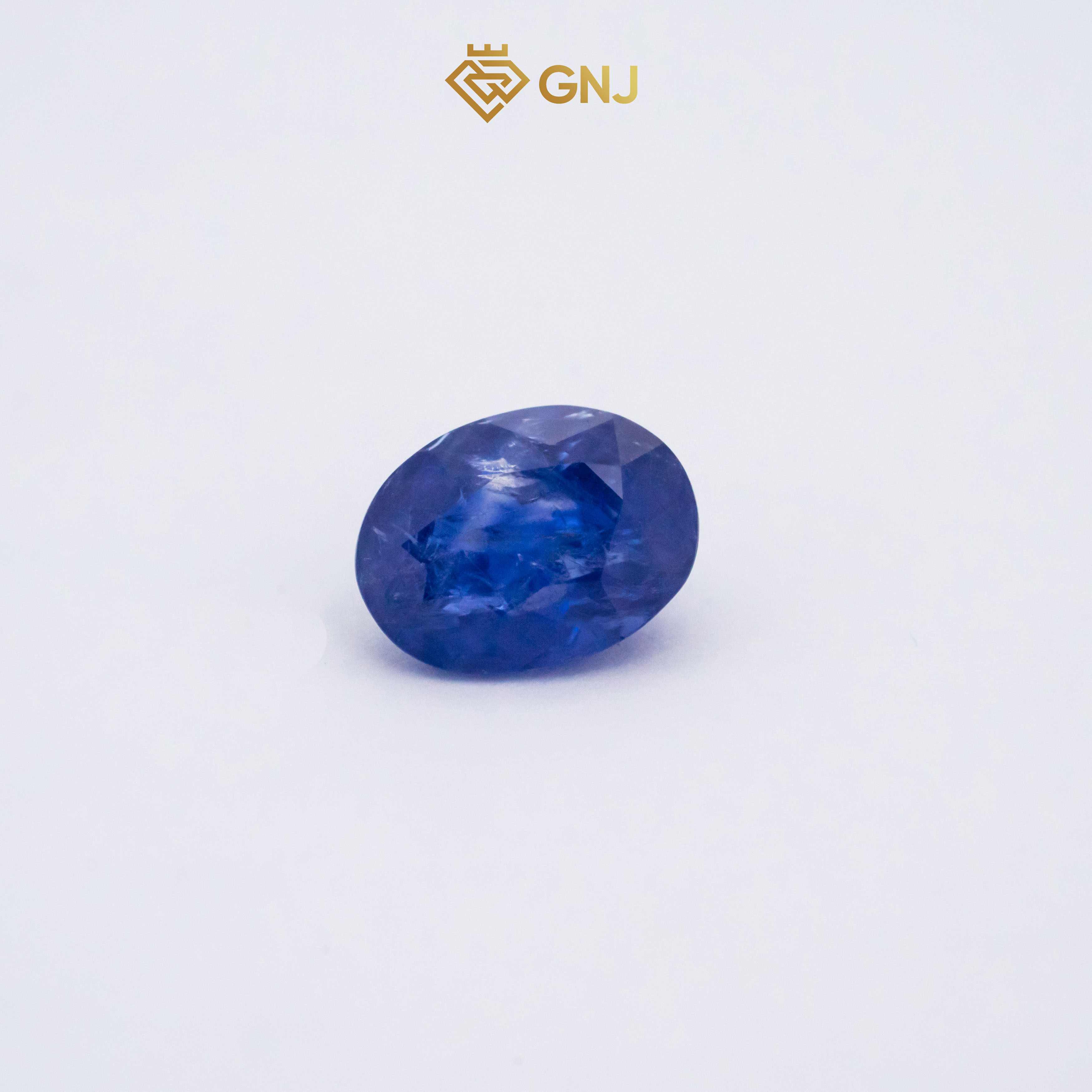 Viên đá sapphire tự nhiên