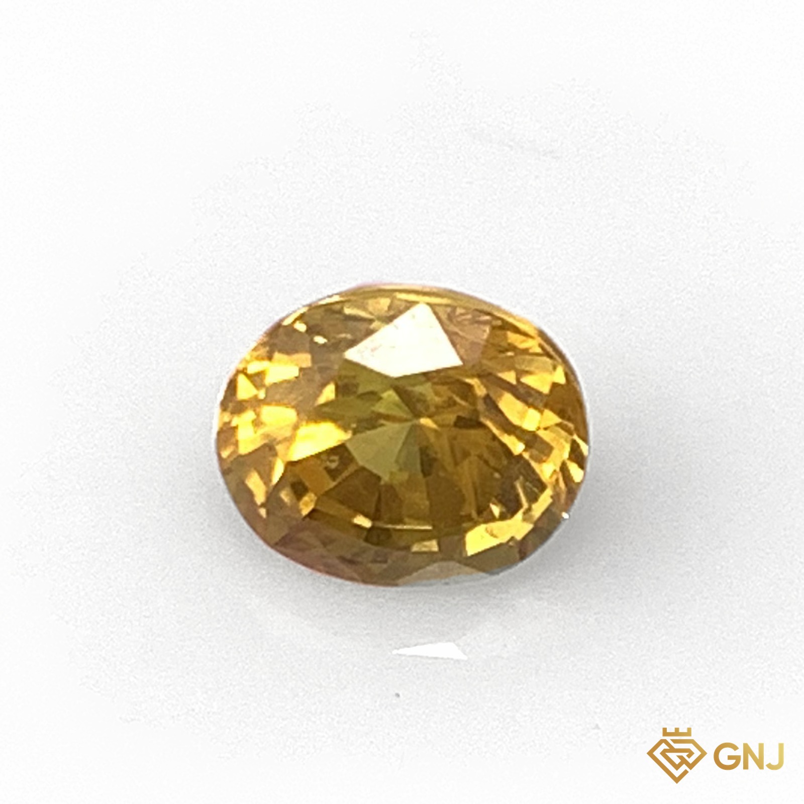 Đá sapphire vàng tự nhiên 0,6ct - mặt trước
