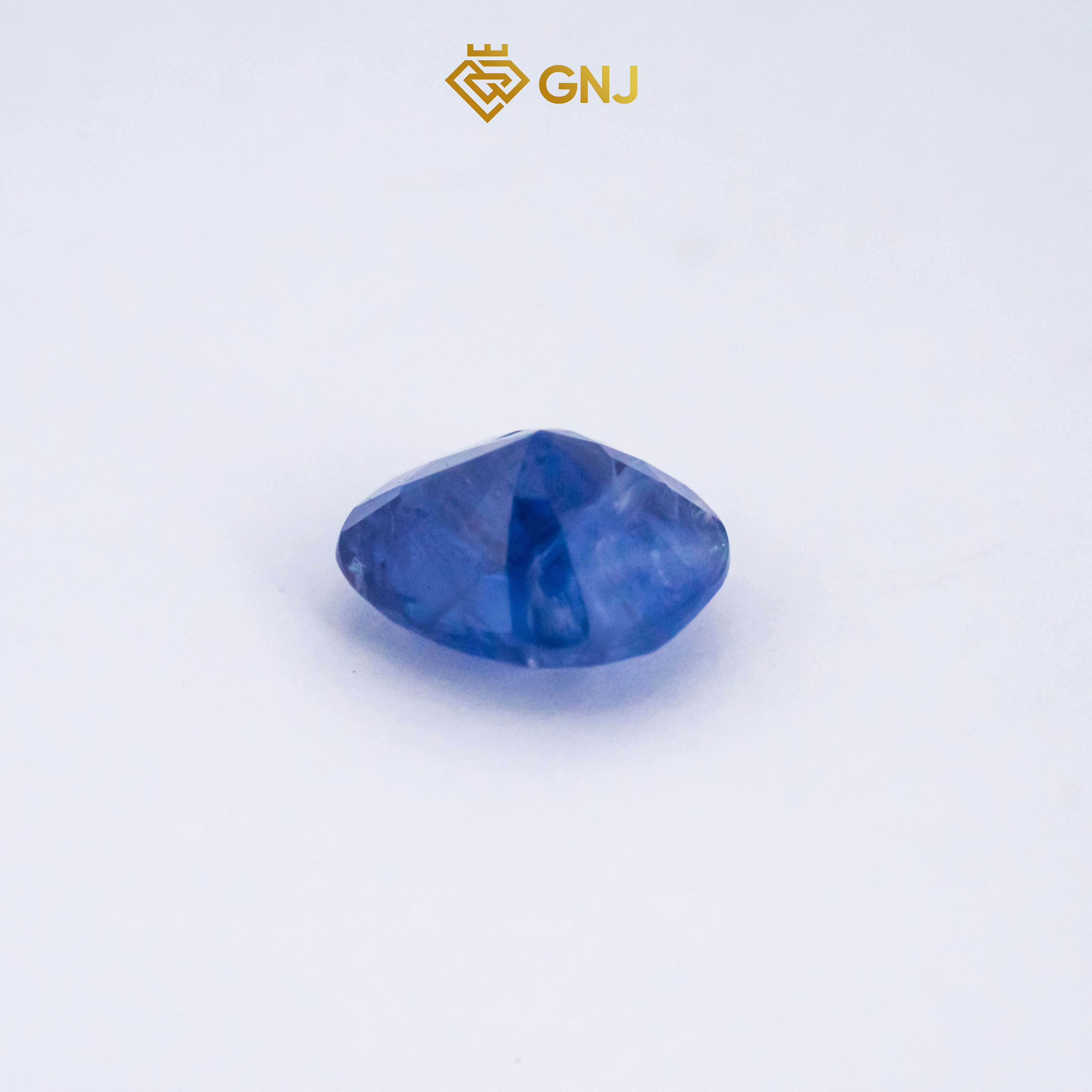 Viên đá sapphire xanh tự nhiên