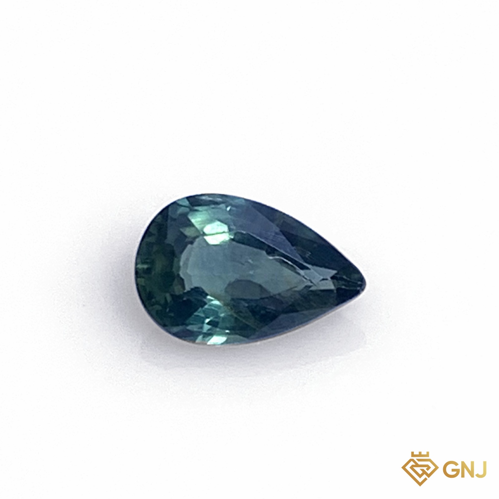Đá sapphire xanh lá tự nhiên 0,55ct - mặt trước