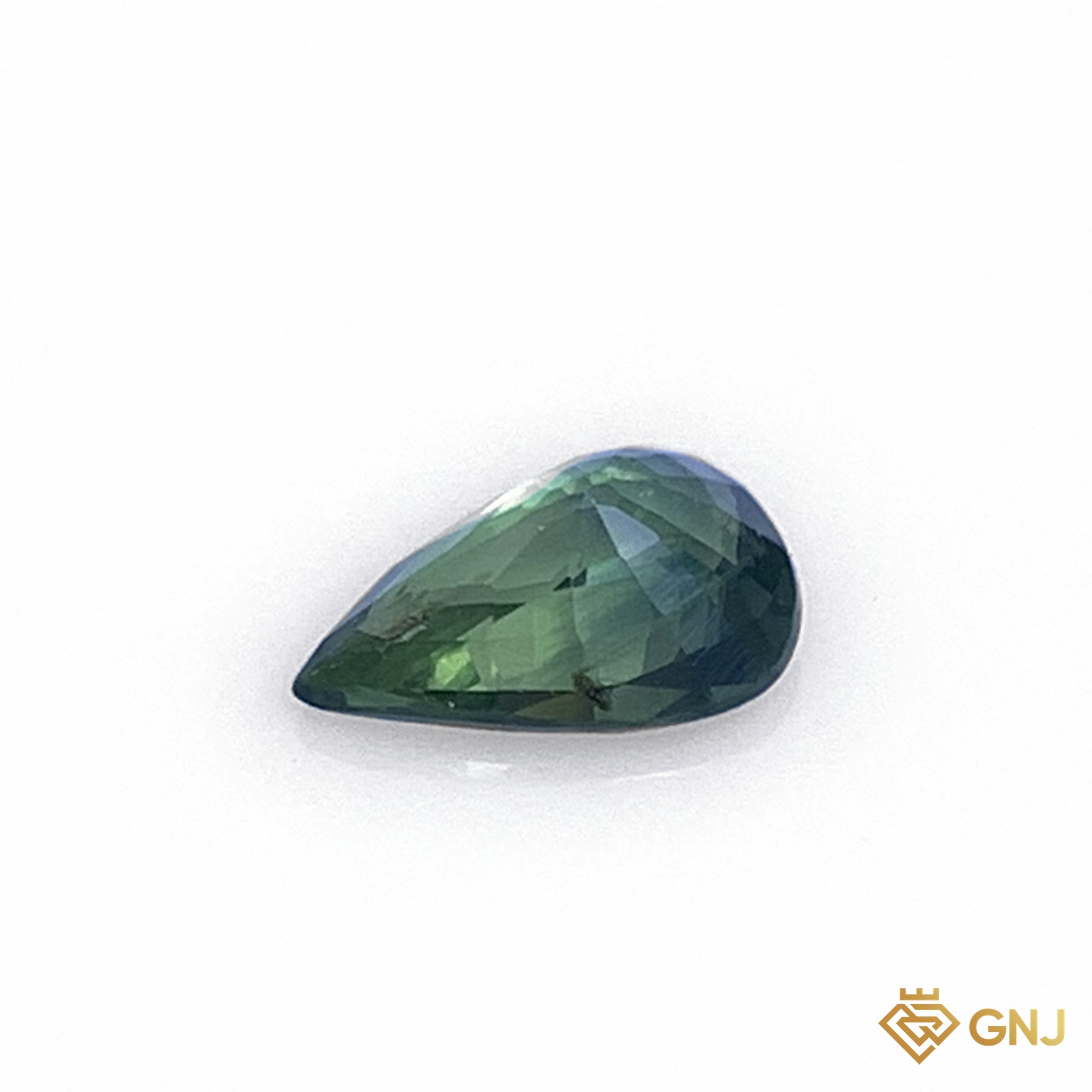 Đá sapphire xanh lá tự nhiên 0,79ct - mặt sau