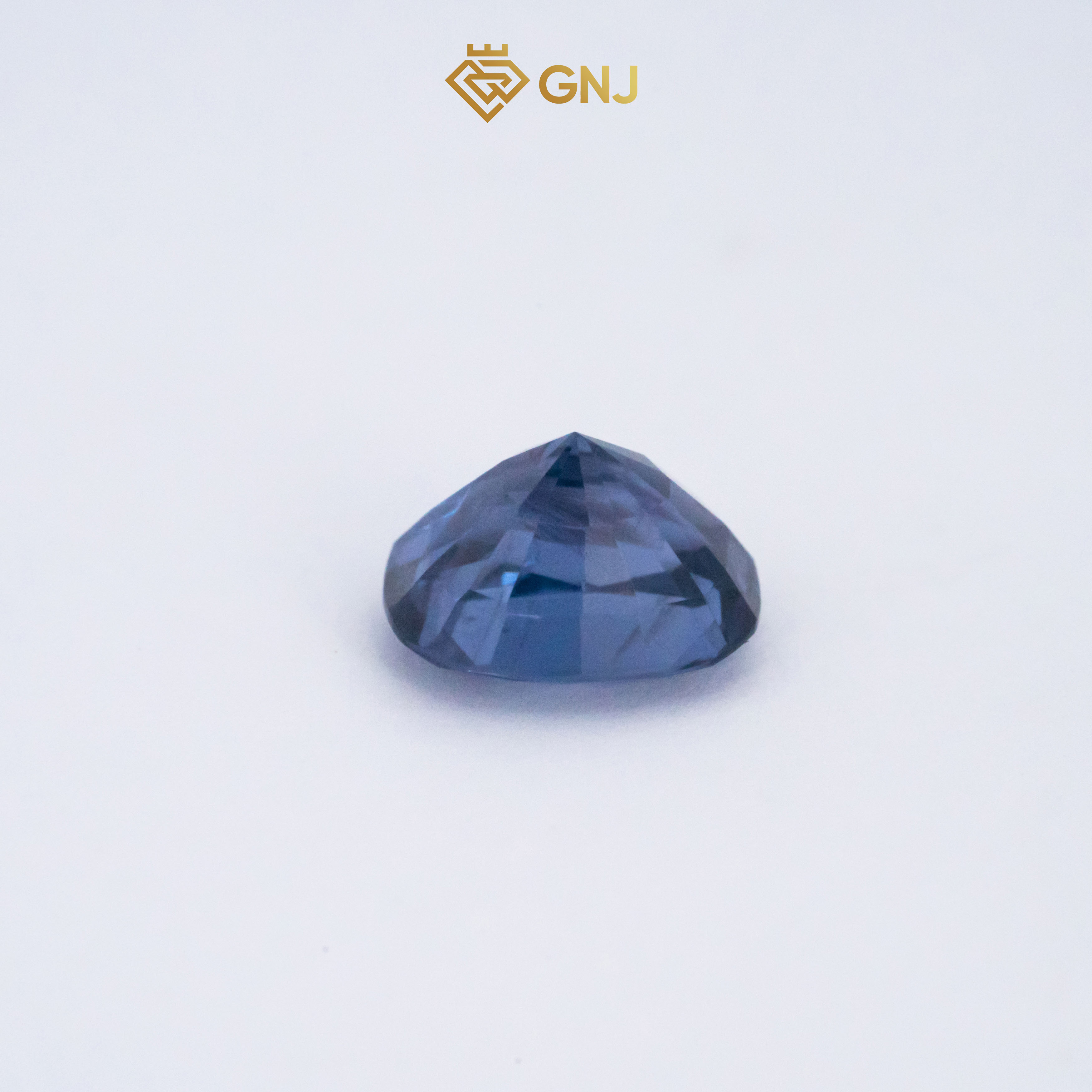 Viên đá spinel Xanh tự nhiên