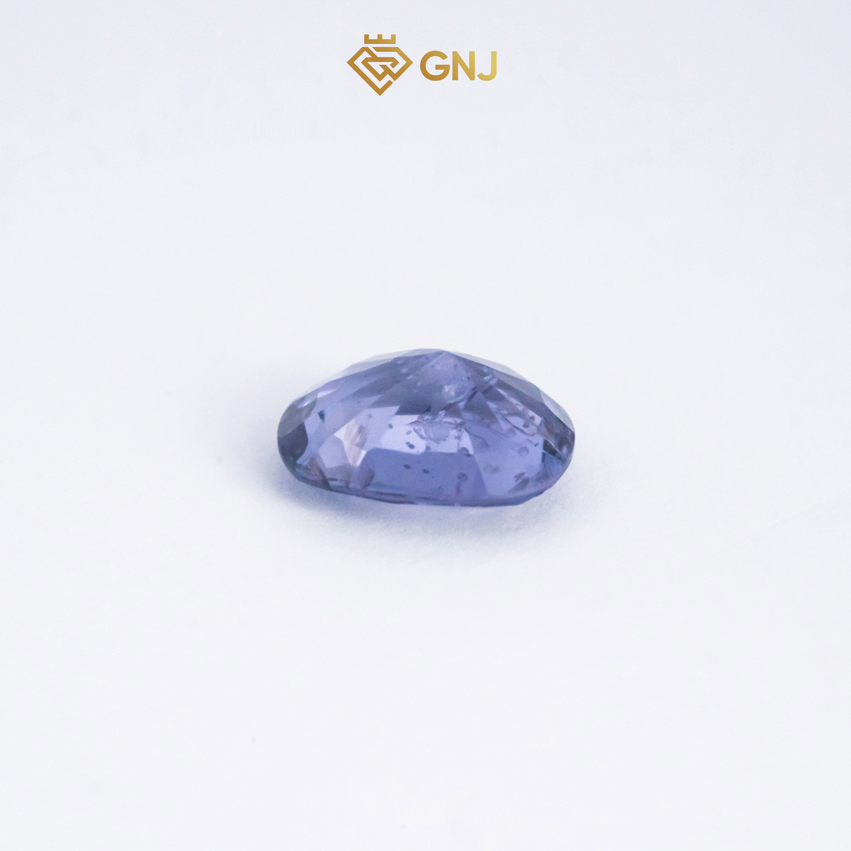 Viên đá spinel Xanh xám tự nhiên
