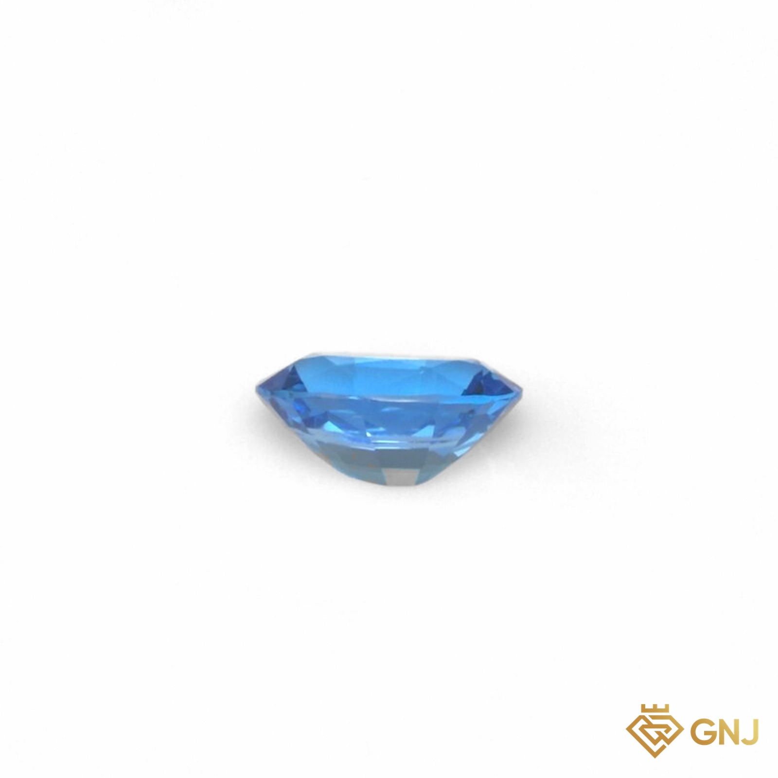 Đá Topaz xanh tự nhiên 10,5ct — góc nghiêng thấy độ sâu và giác cắt