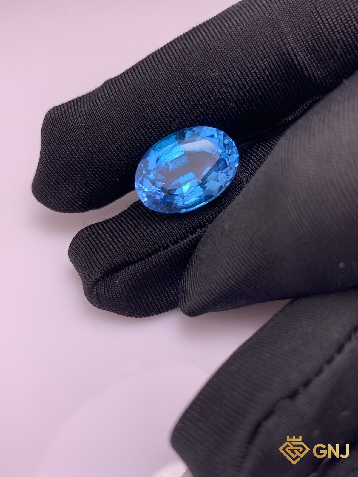 Đá Topaz xanh tự nhiên 15,6ct — cầm trên tay để so kích thước thật