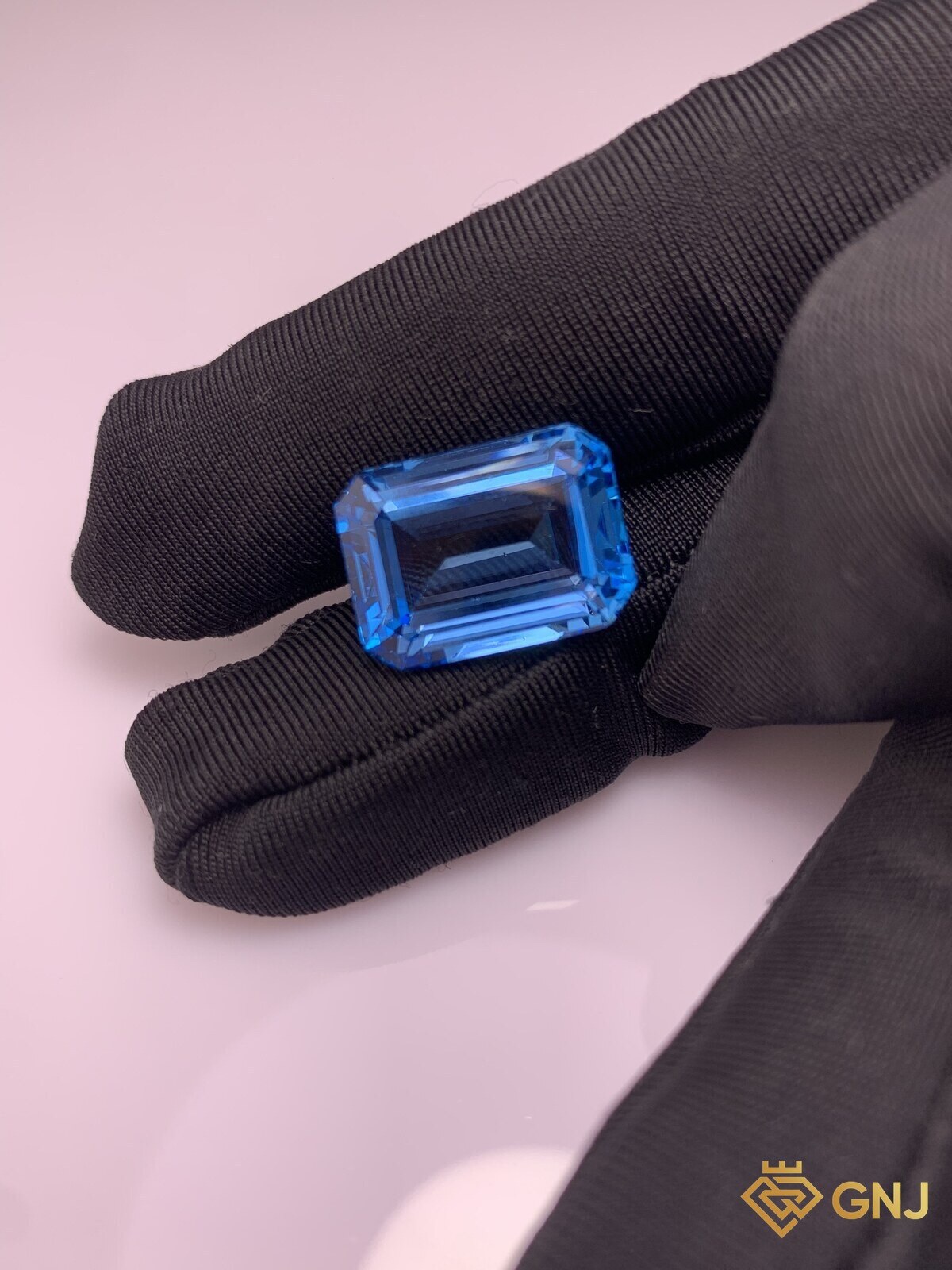 Đá Topaz xanh tự nhiên 17,5ct — cầm trên tay để so kích thước thật