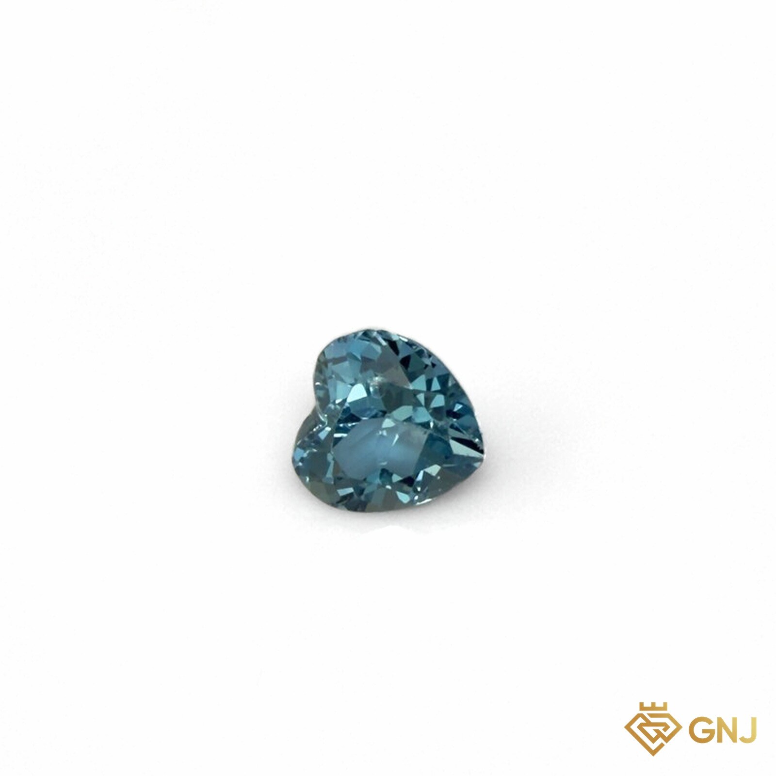 Đá Topaz xanh tự nhiên 6,35ct — mặt chính diện trên nền trắng