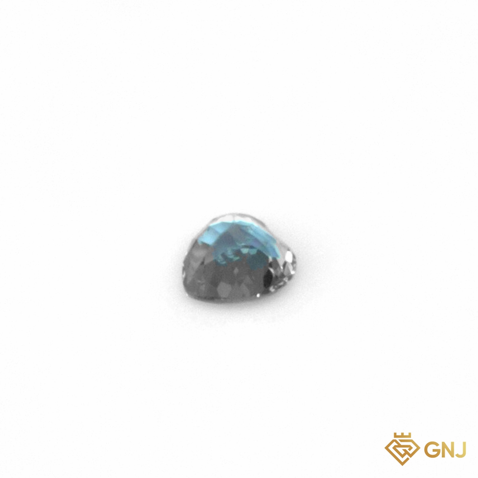 Đá Topaz xanh tự nhiên 6,35ct — góc nghiêng thấy độ sâu và giác cắt