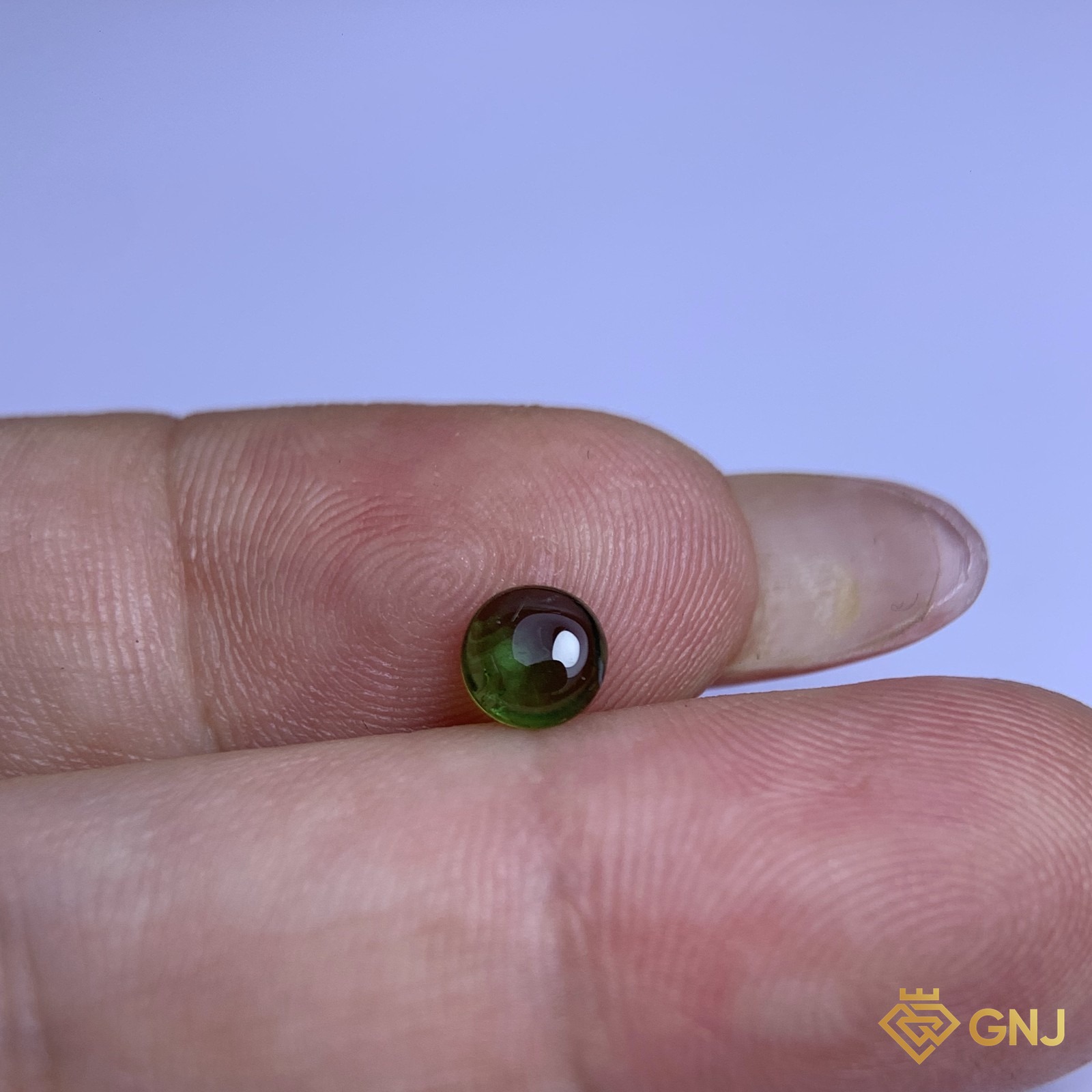 Đá Tourmaline Xanh Lá Tự Nhiên - trên tay